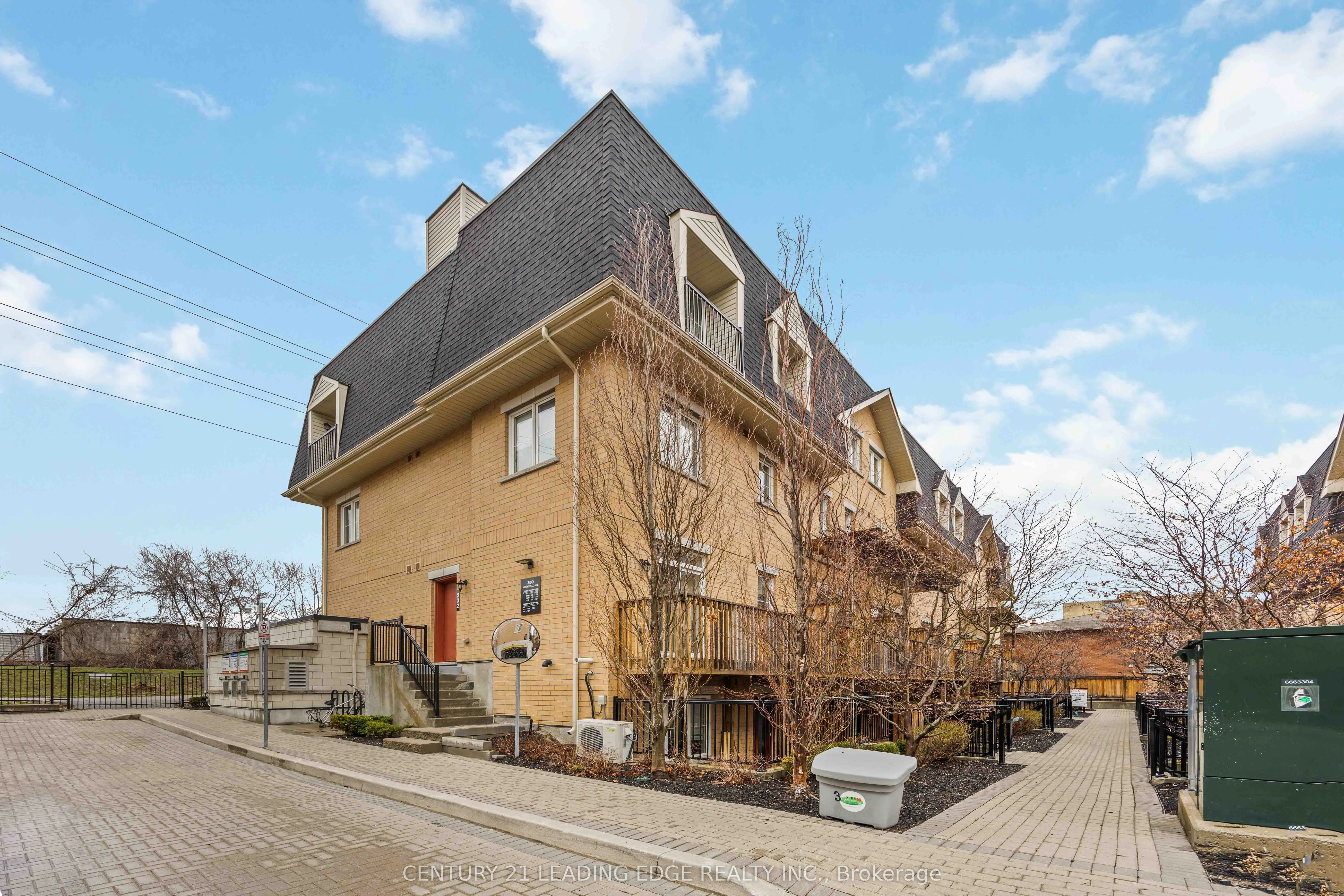 380 Hopewell Avenue #121