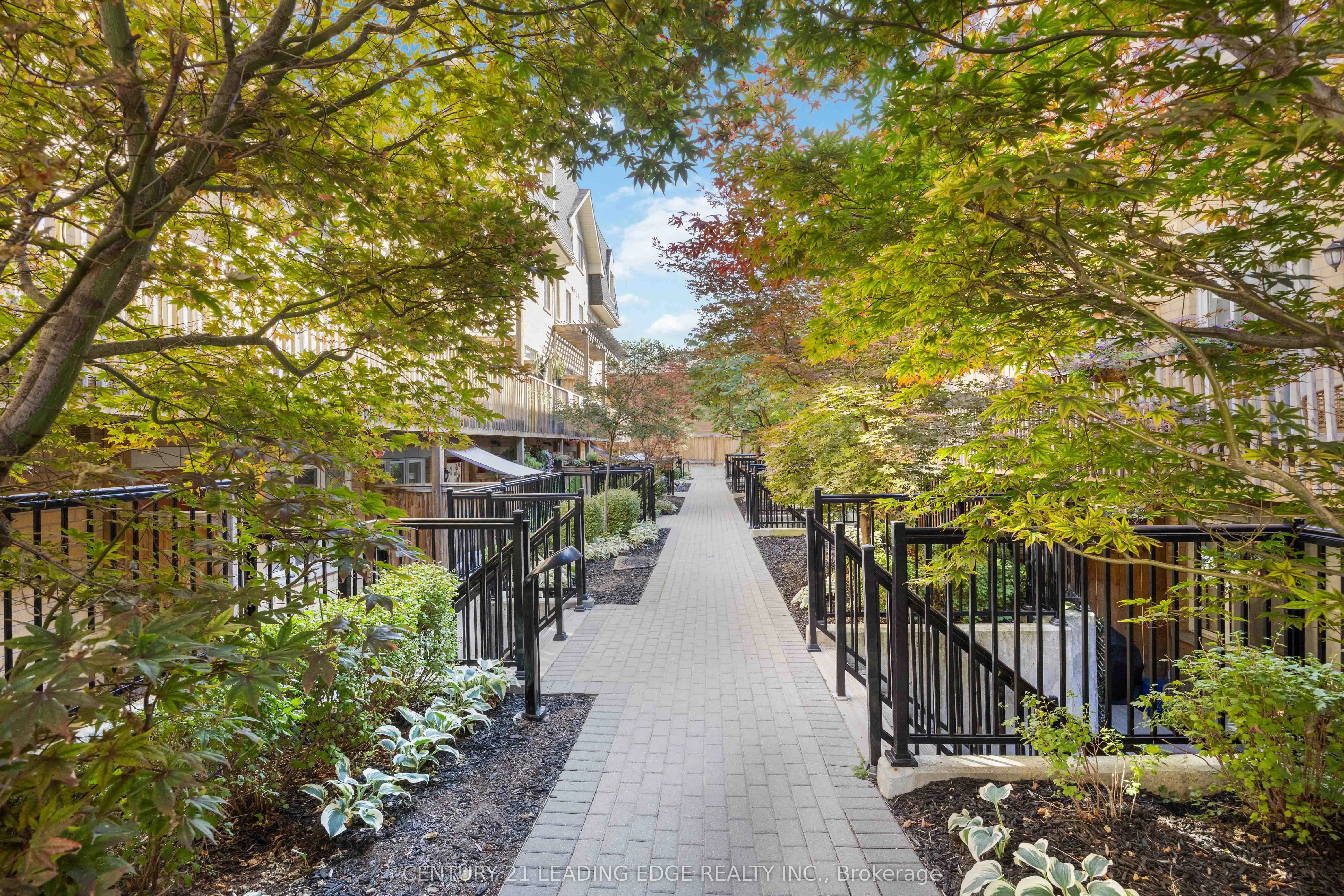 380 Hopewell Avenue #121