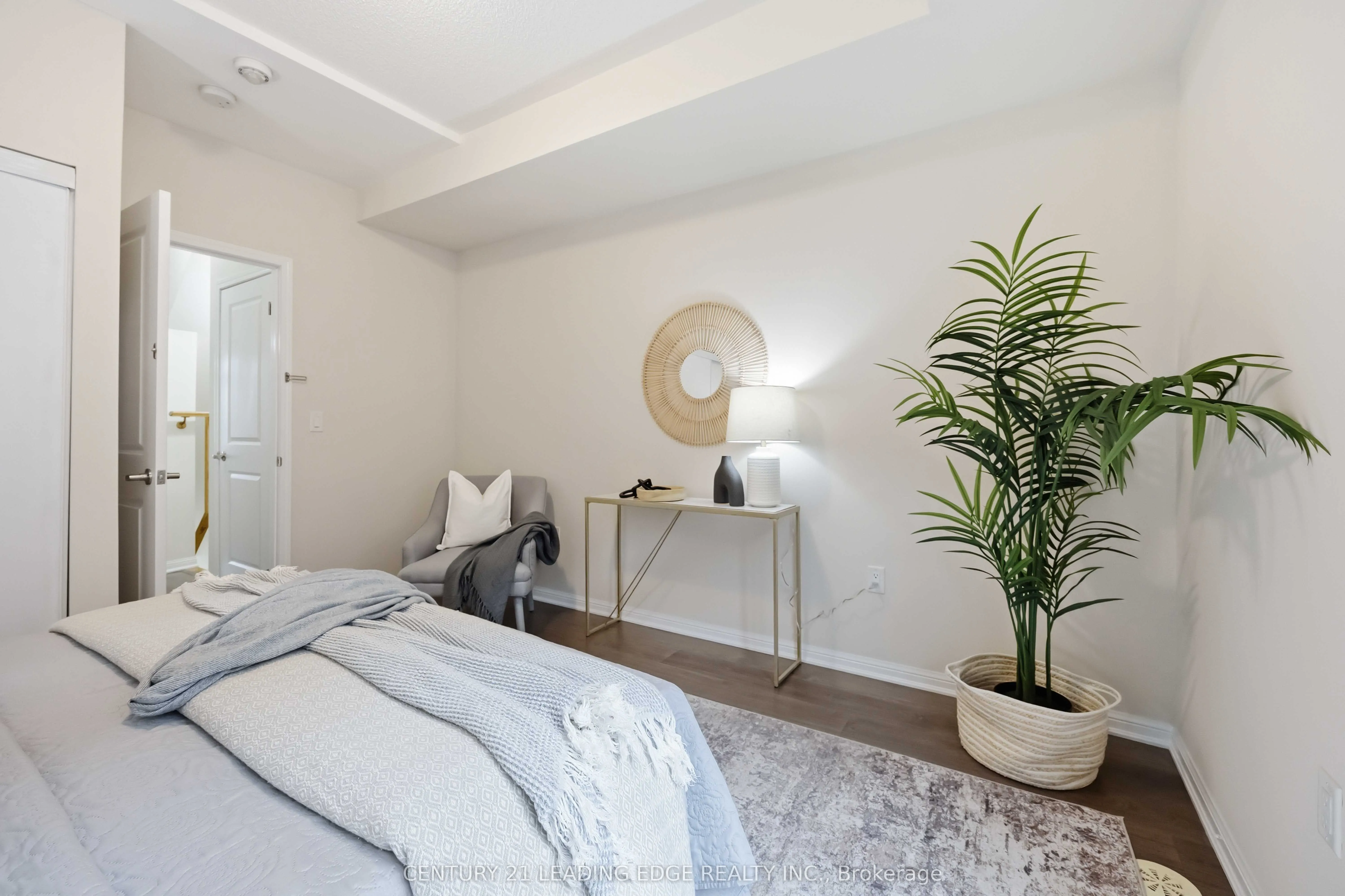 380 Hopewell Avenue #121