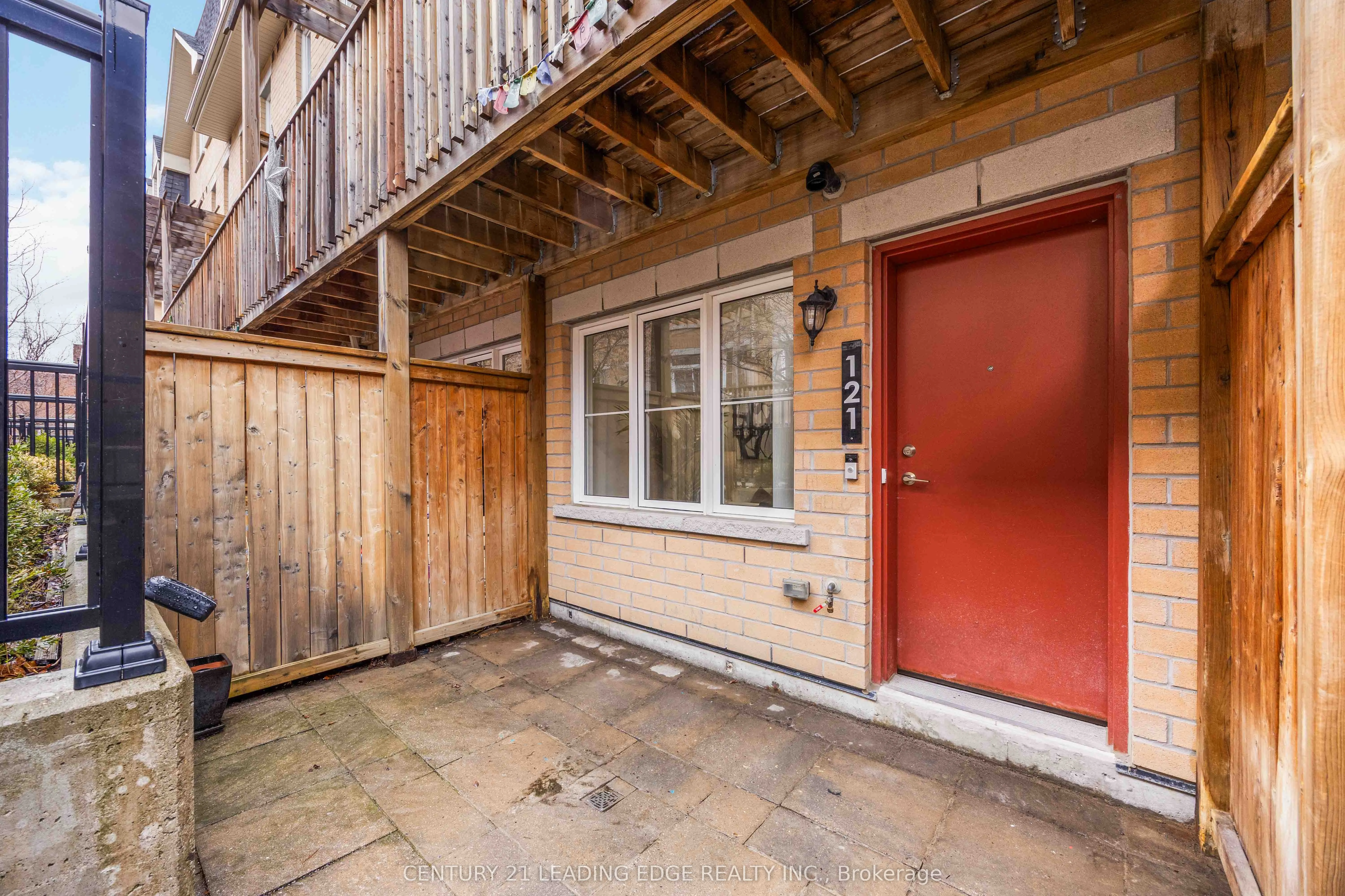 380 Hopewell Avenue #121