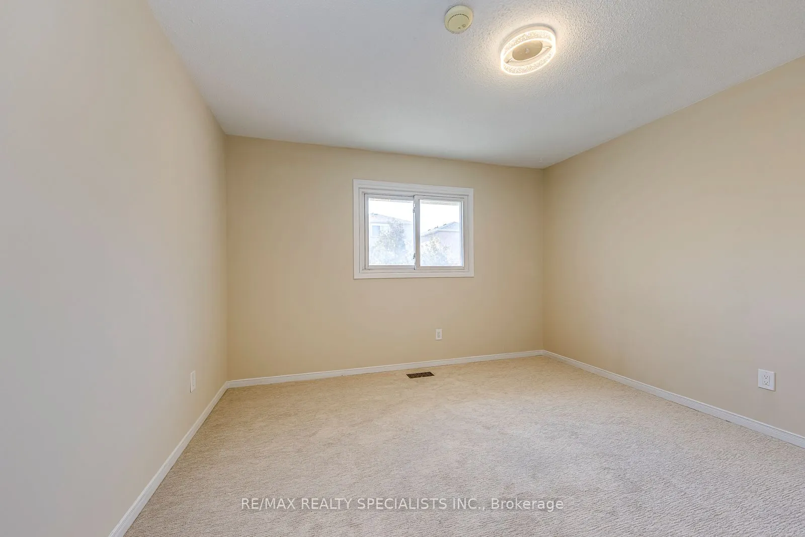 102 Sunforest Drive