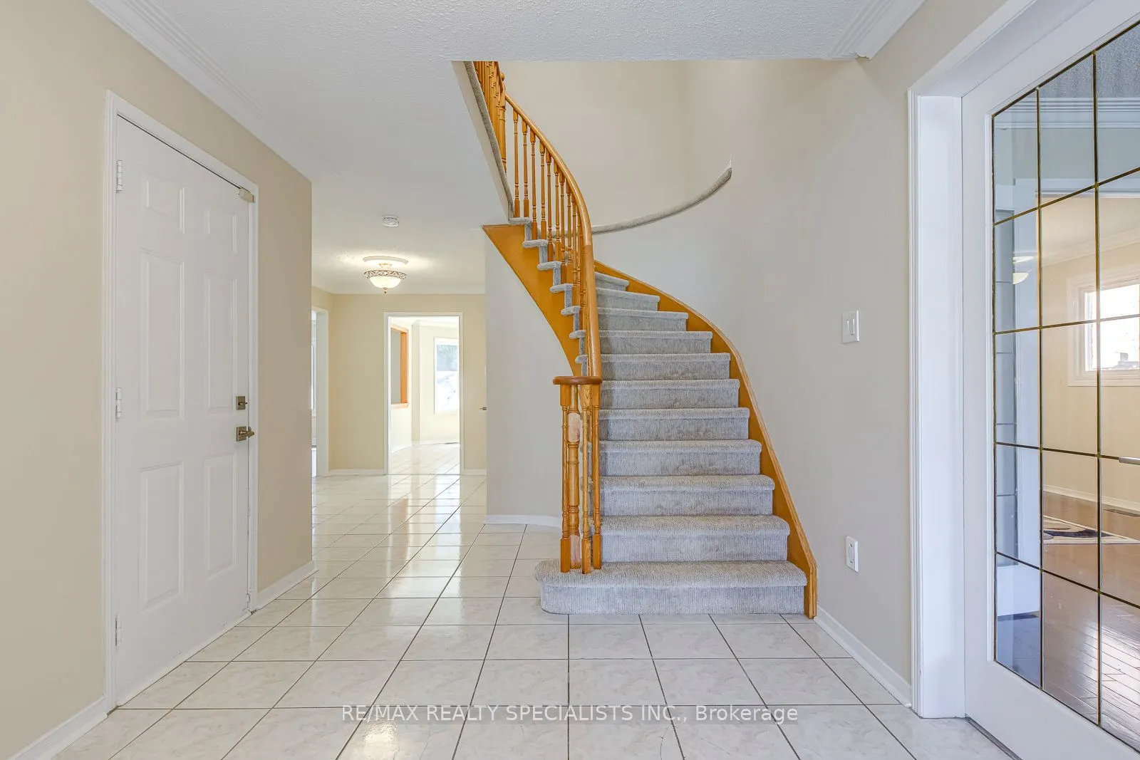 102 Sunforest Drive