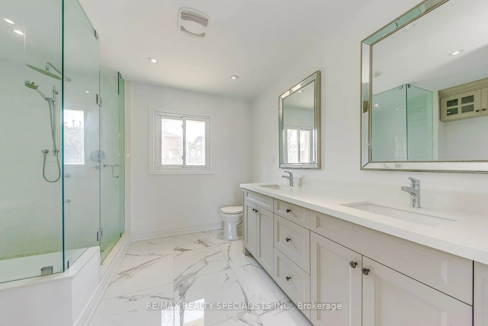 102 Sunforest Drive