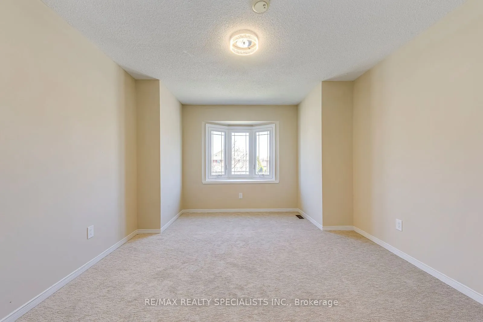 102 Sunforest Drive