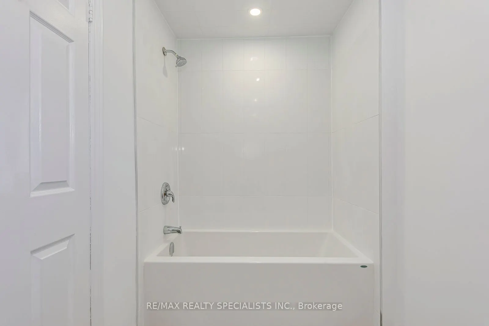 102 Sunforest Drive