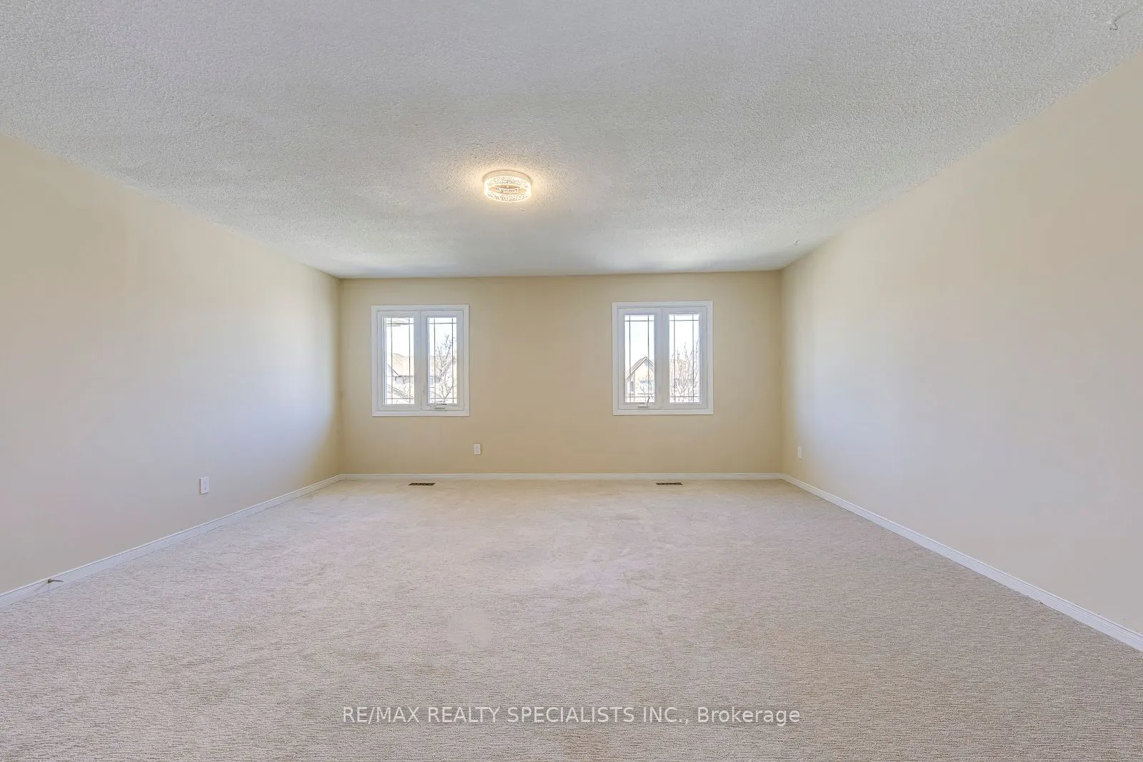 102 Sunforest Drive