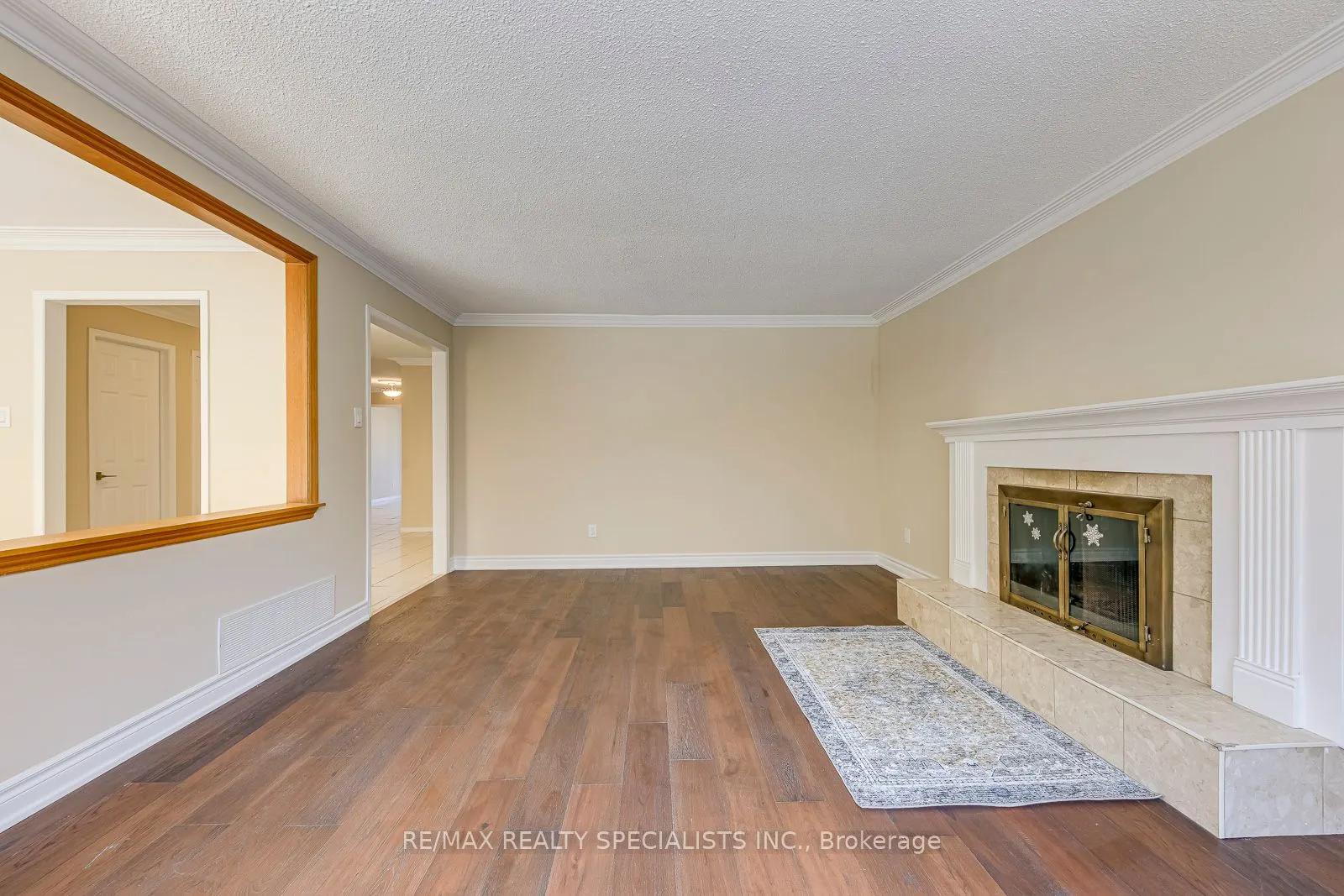 102 Sunforest Drive