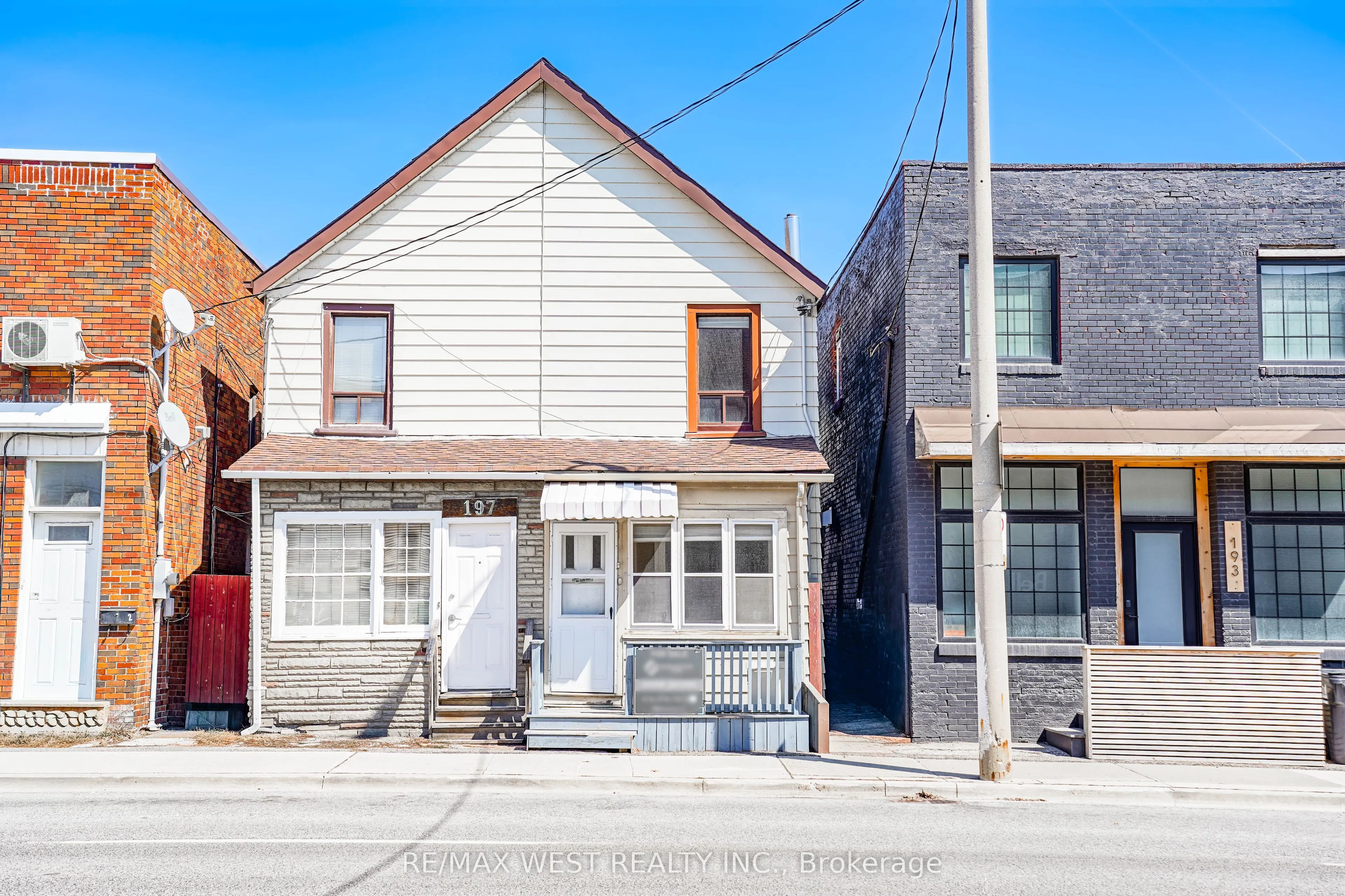 195 Islington Avenue