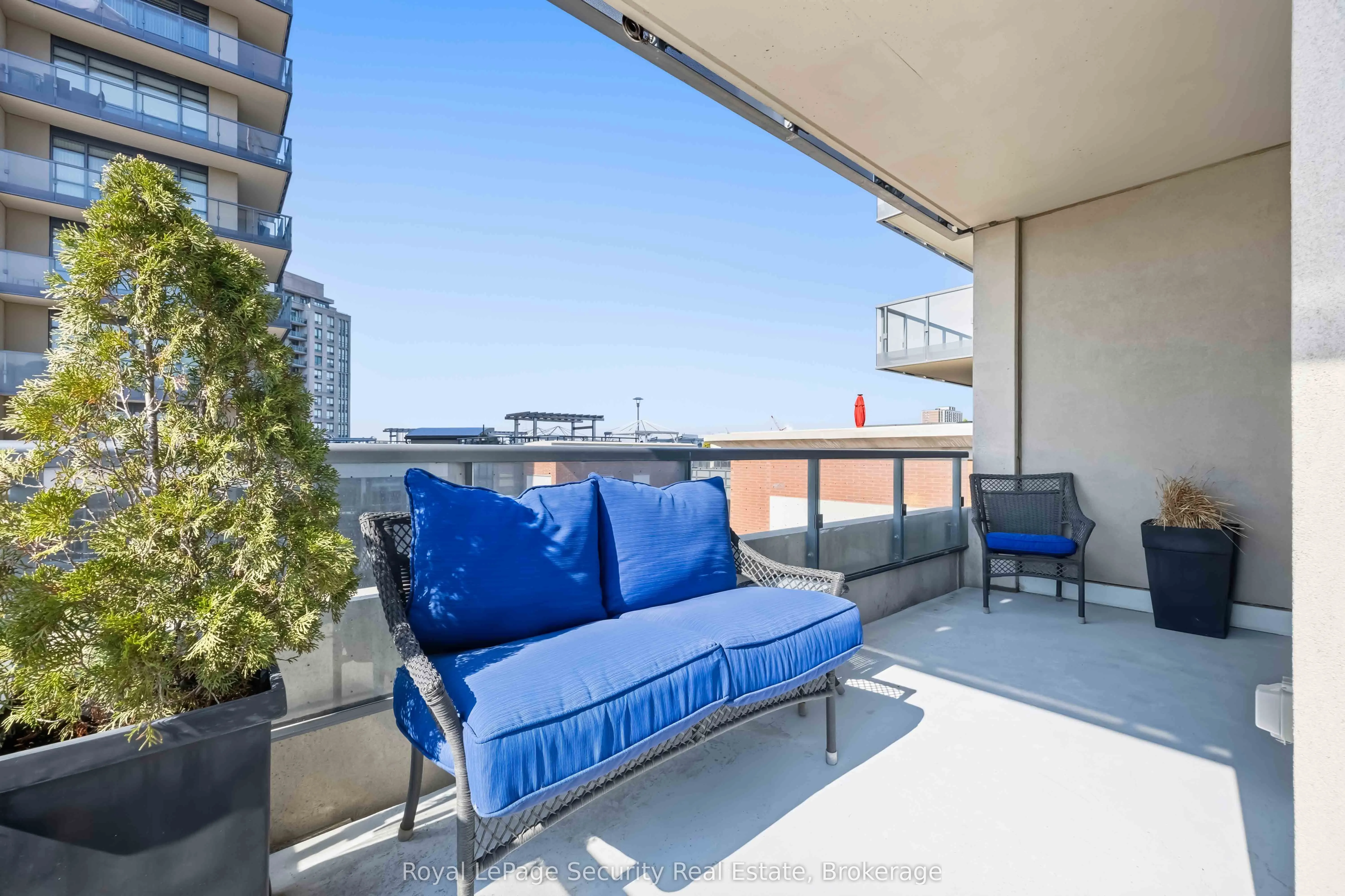 35 Fontenay Court #602