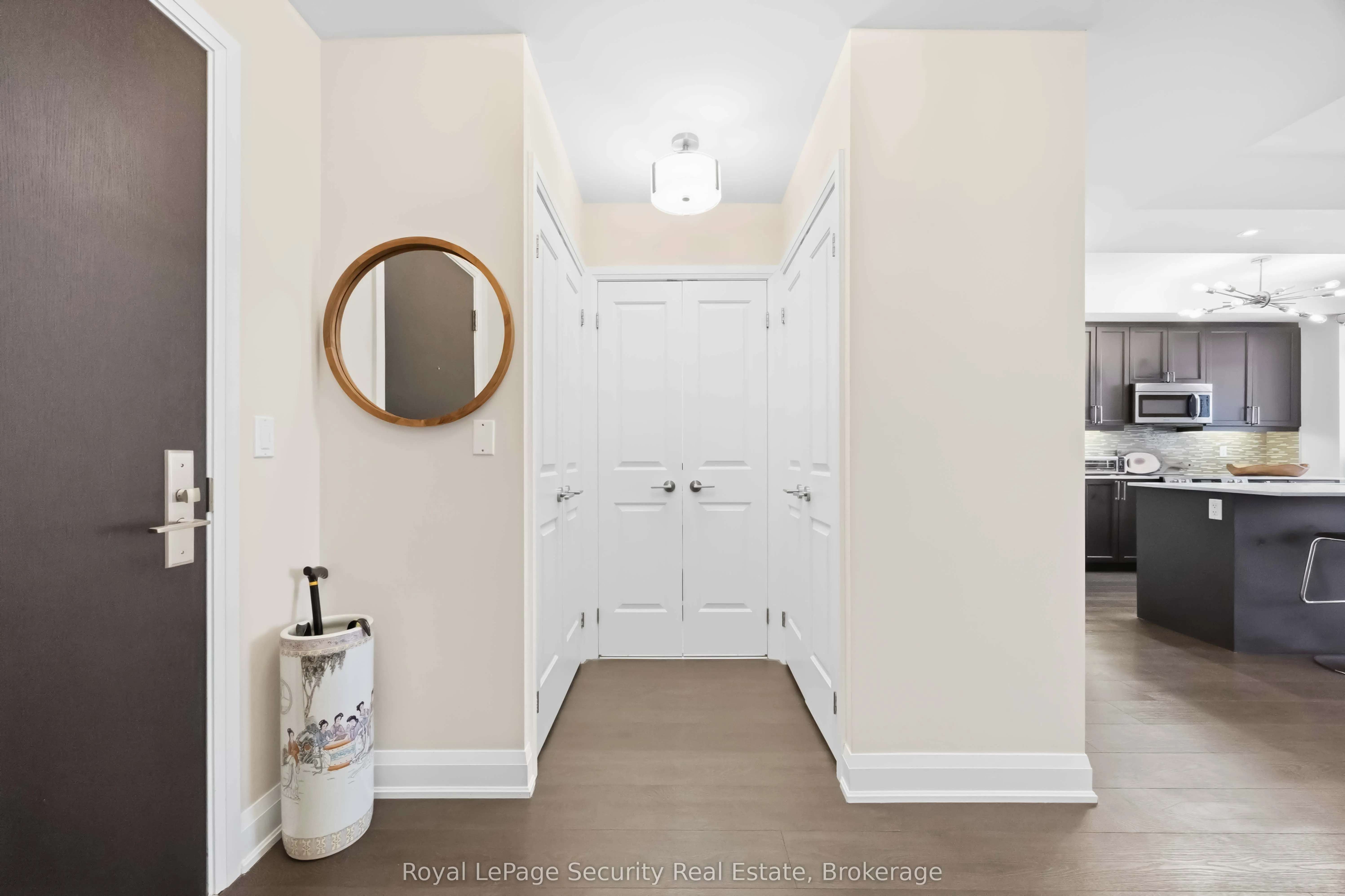 35 Fontenay Court #602
