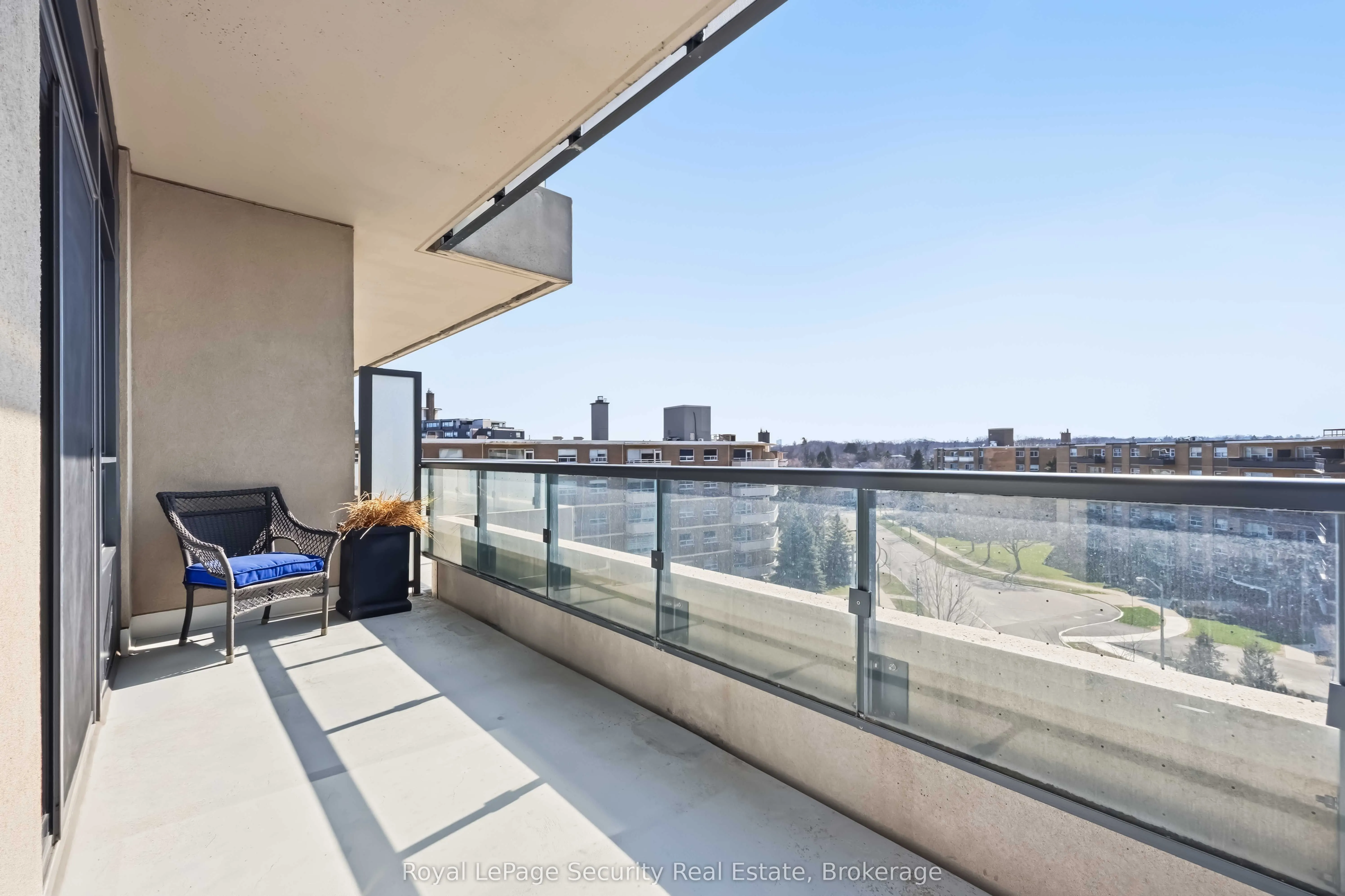 35 Fontenay Court #602