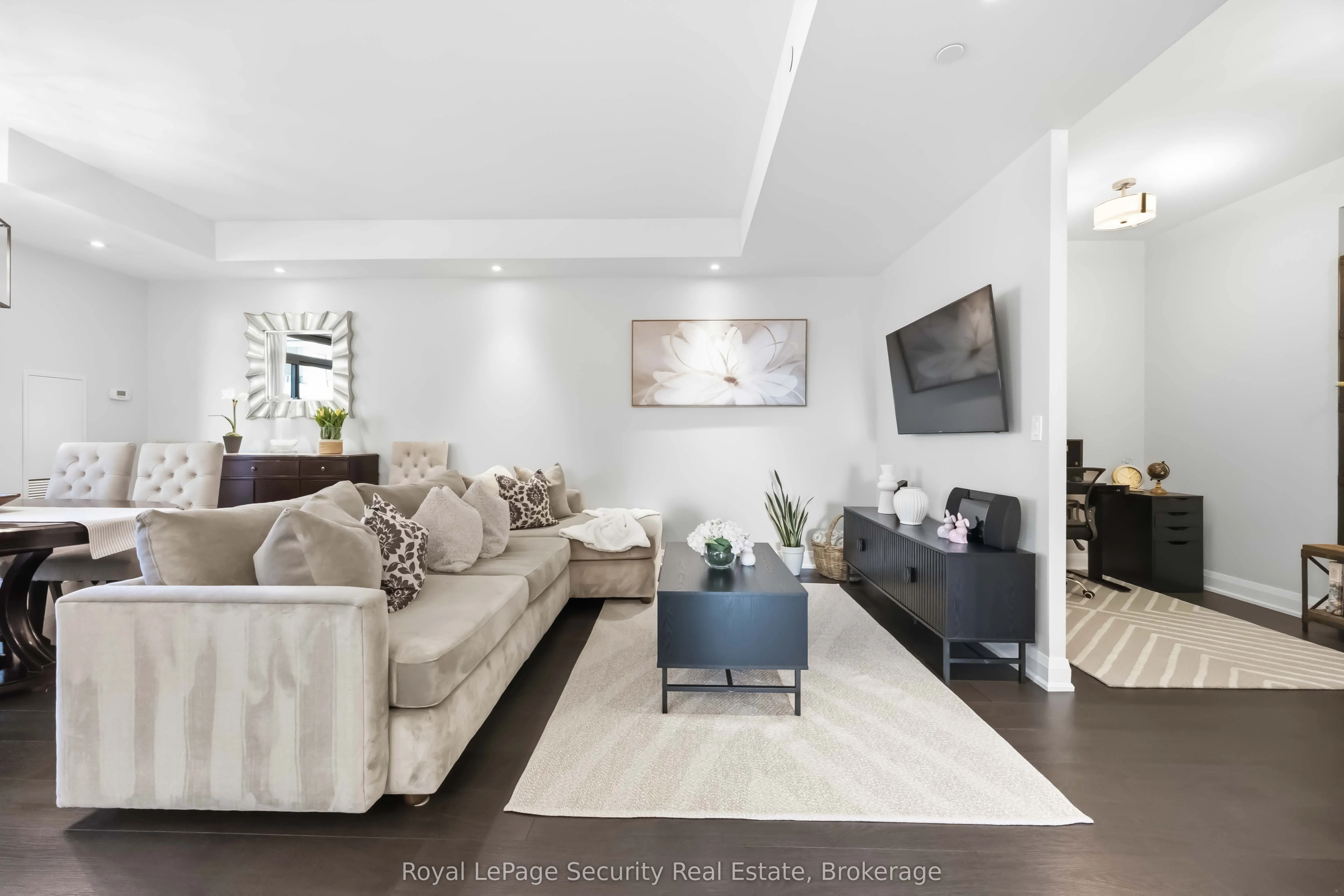 35 Fontenay Court #602