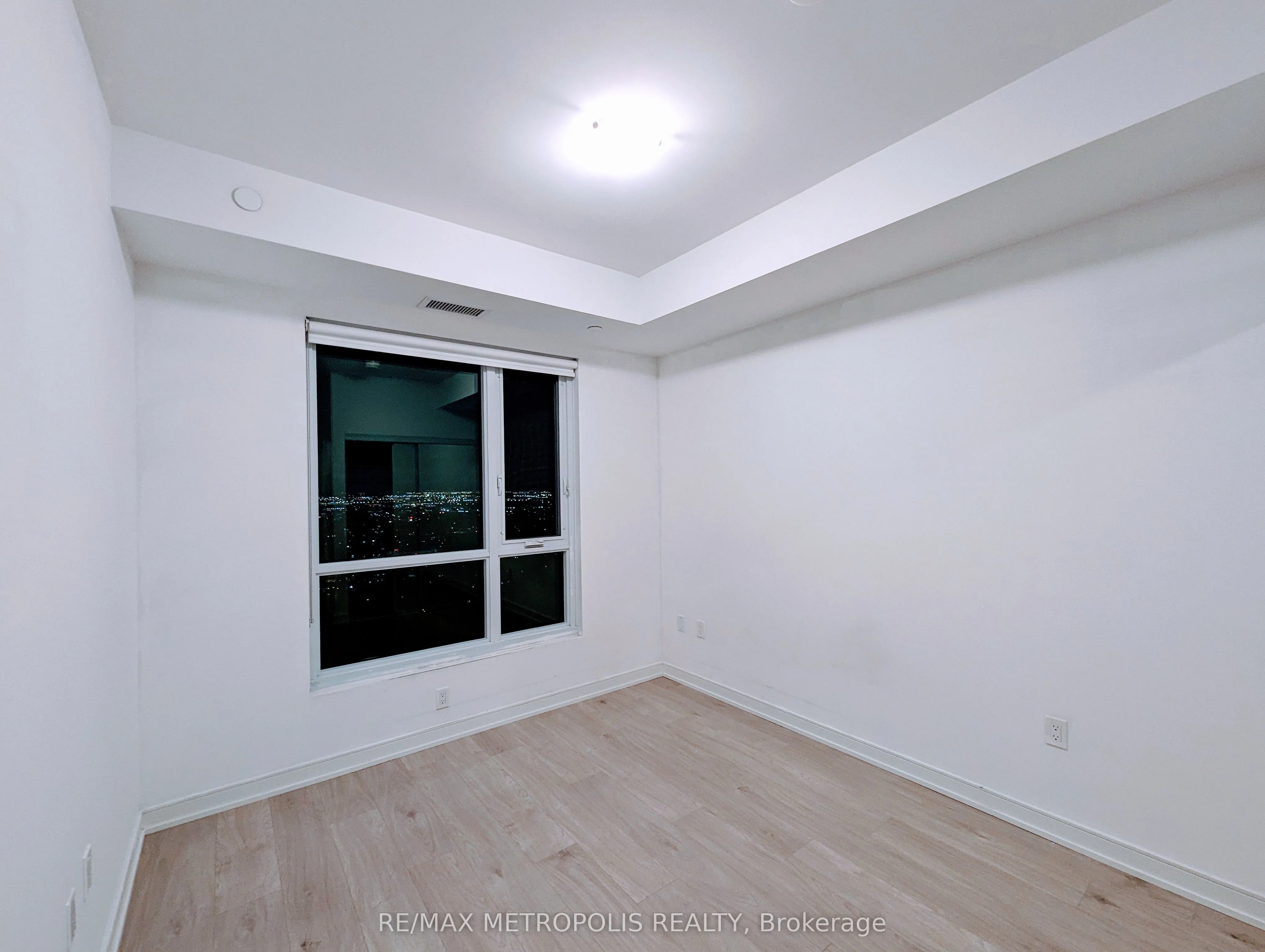 8 Nahani Way #3403