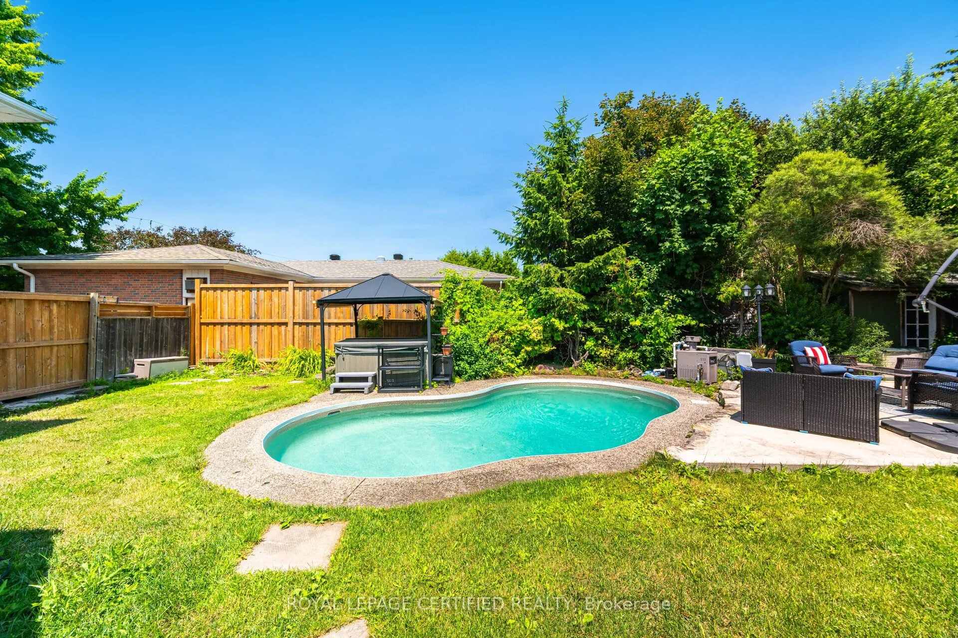 5 Stockman Crescent