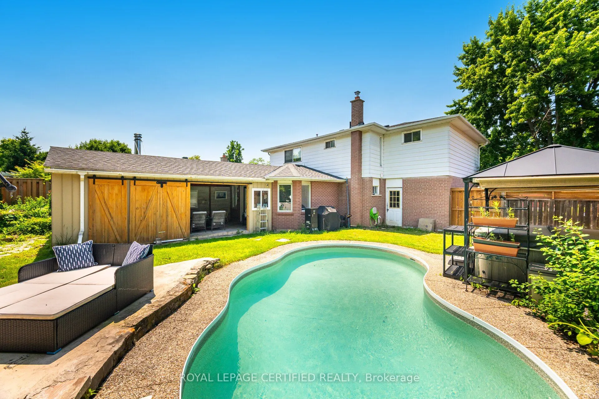 5 Stockman Crescent