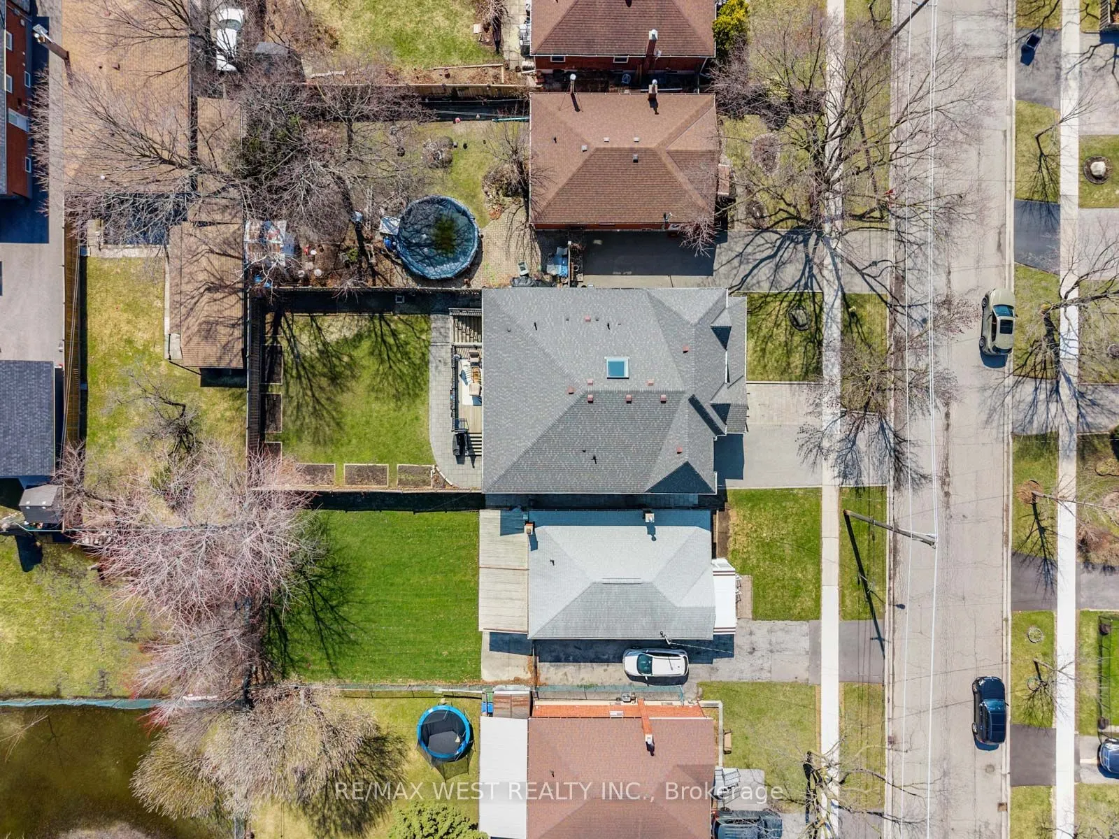 5 Paula Boulevard