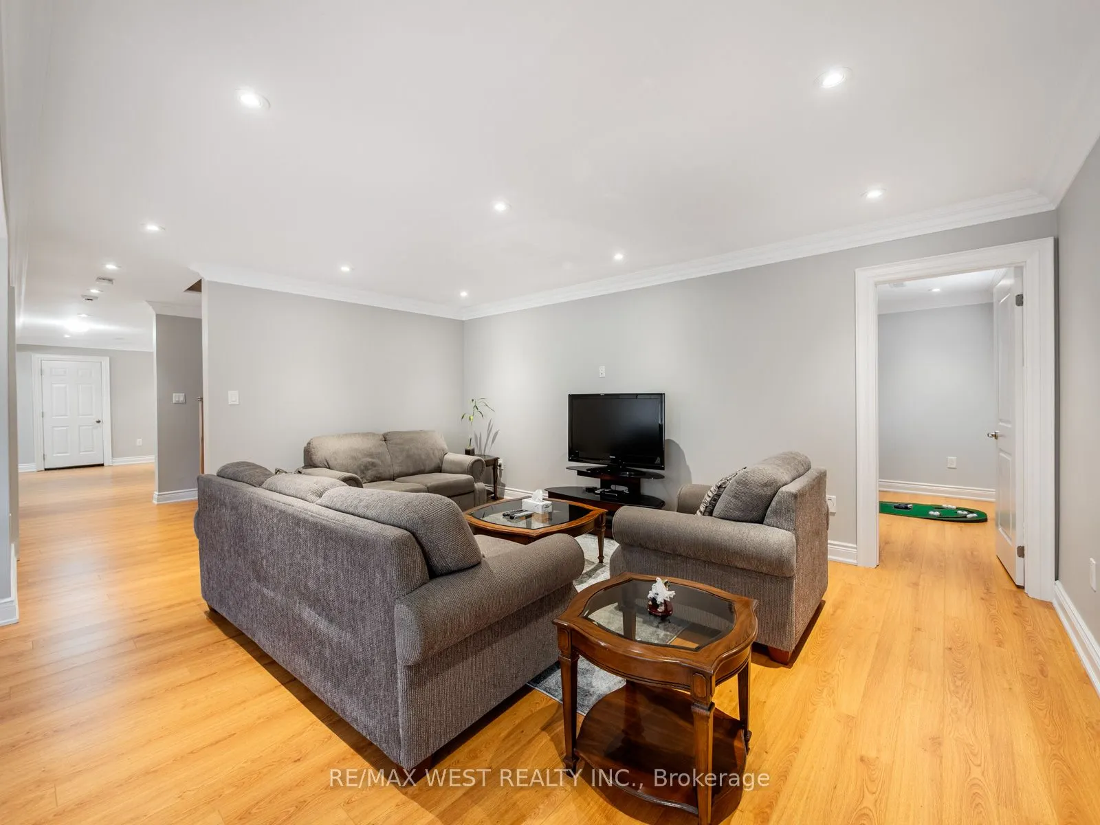 5 Paula Boulevard