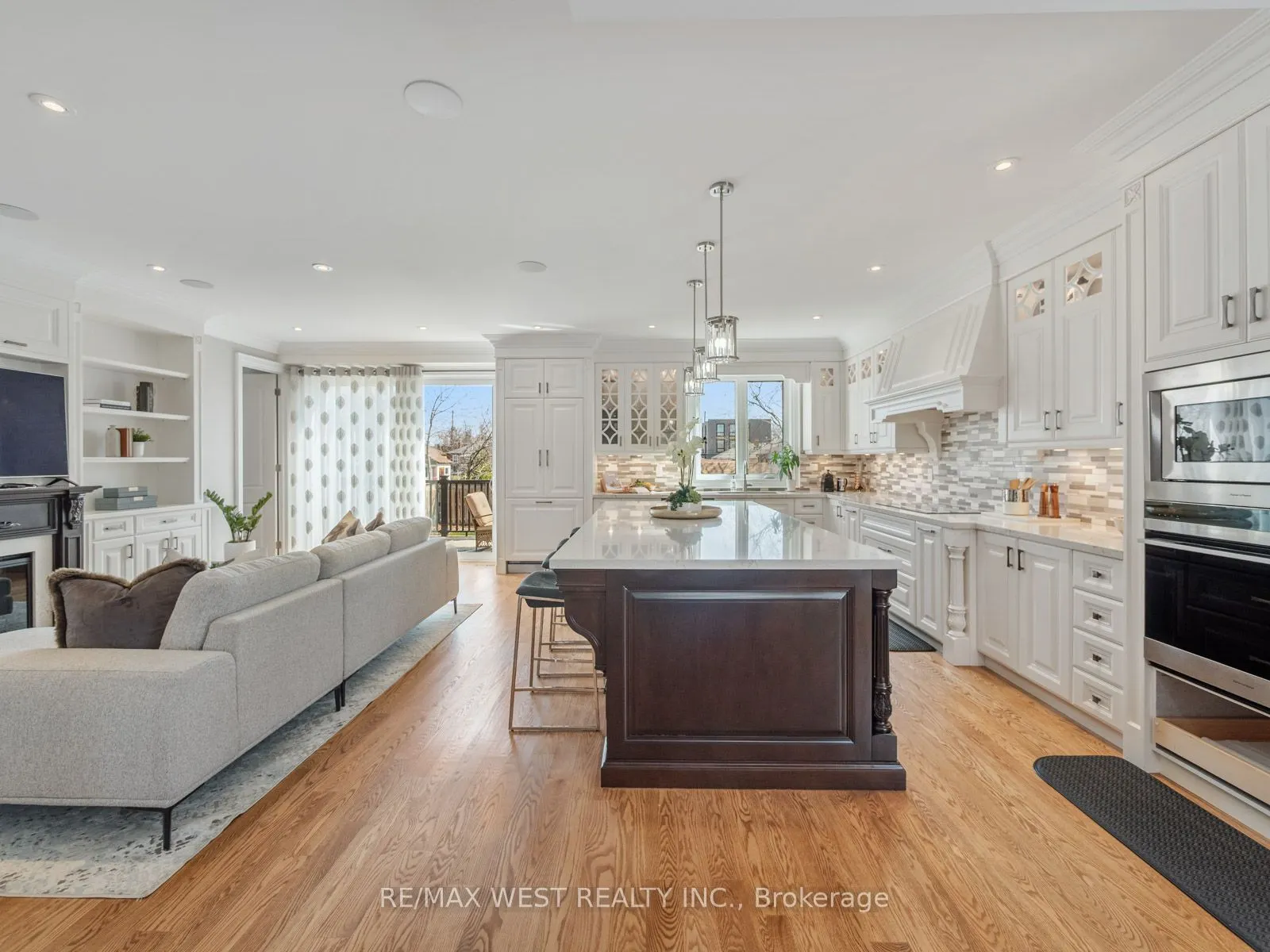 5 Paula Boulevard