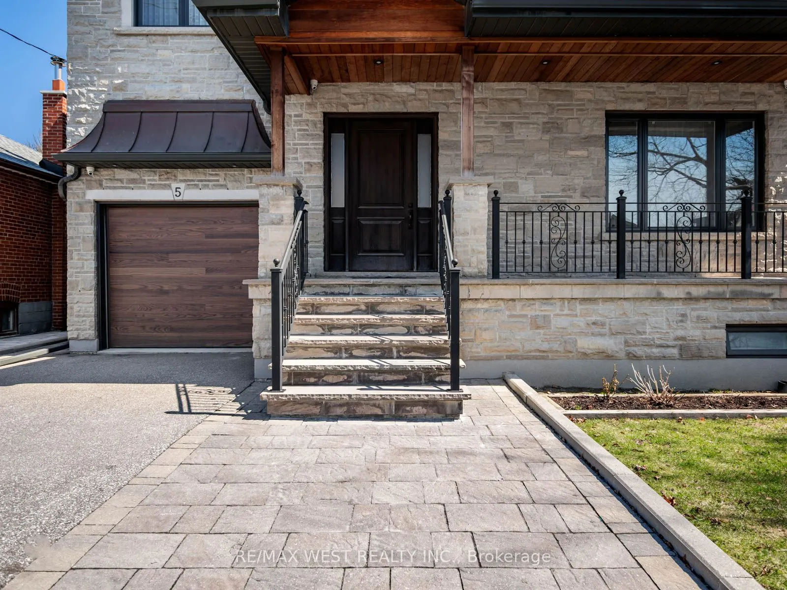 5 Paula Boulevard