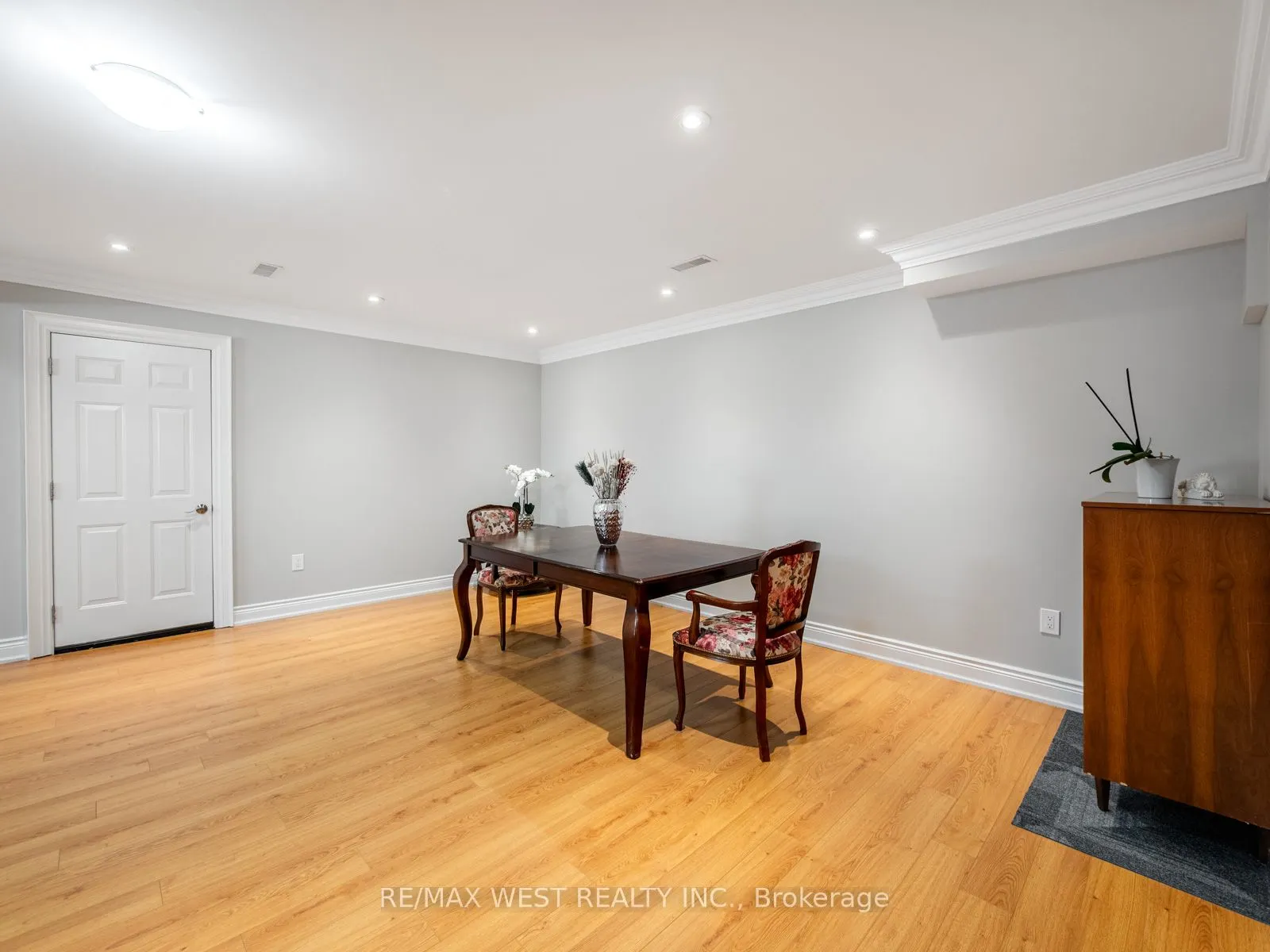 5 Paula Boulevard