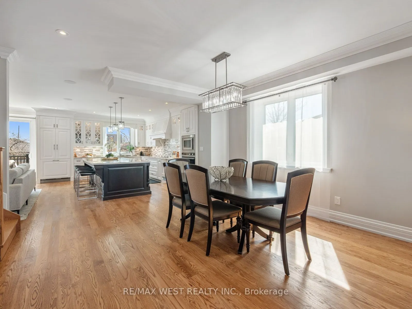 5 Paula Boulevard