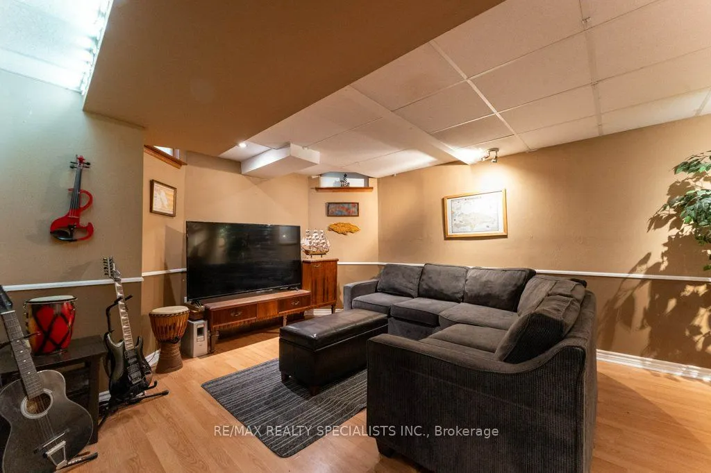 34 Killaloe Crescent
