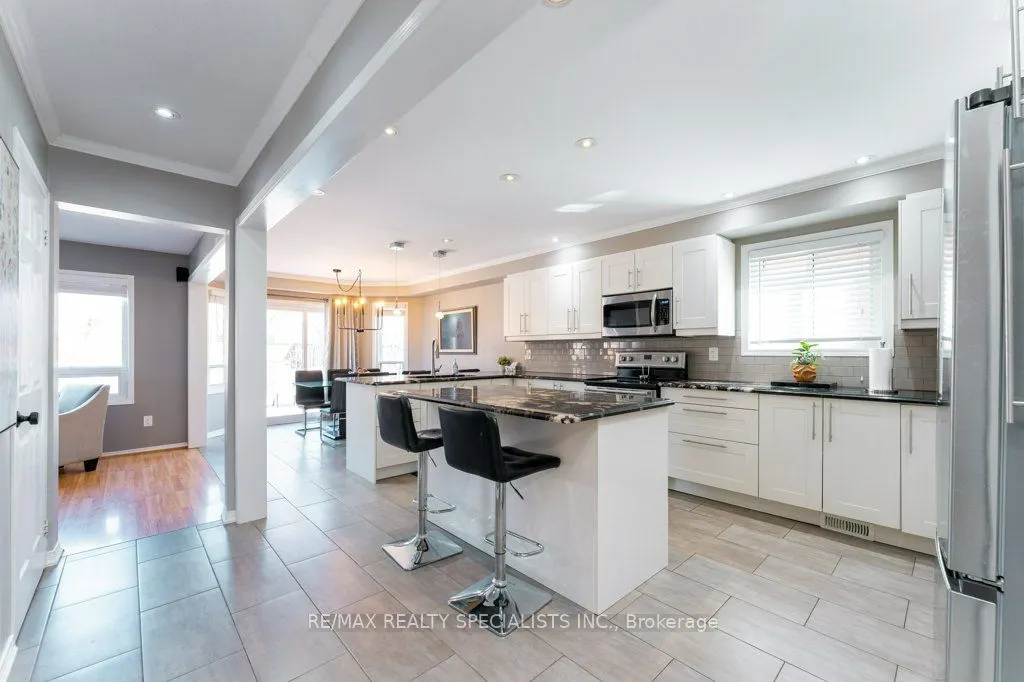 34 Killaloe Crescent