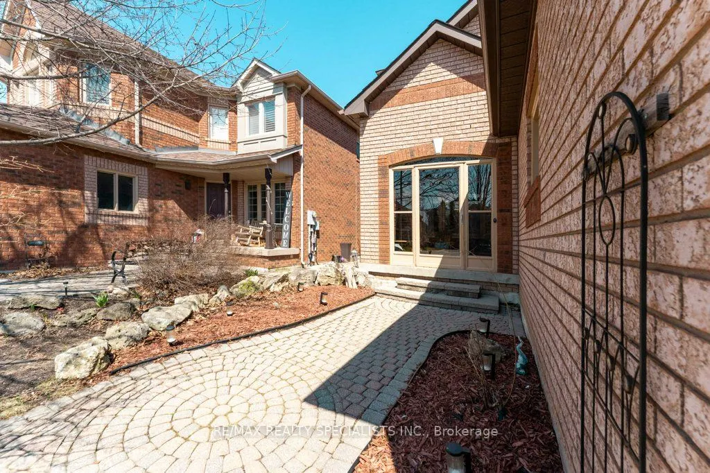 34 Killaloe Crescent