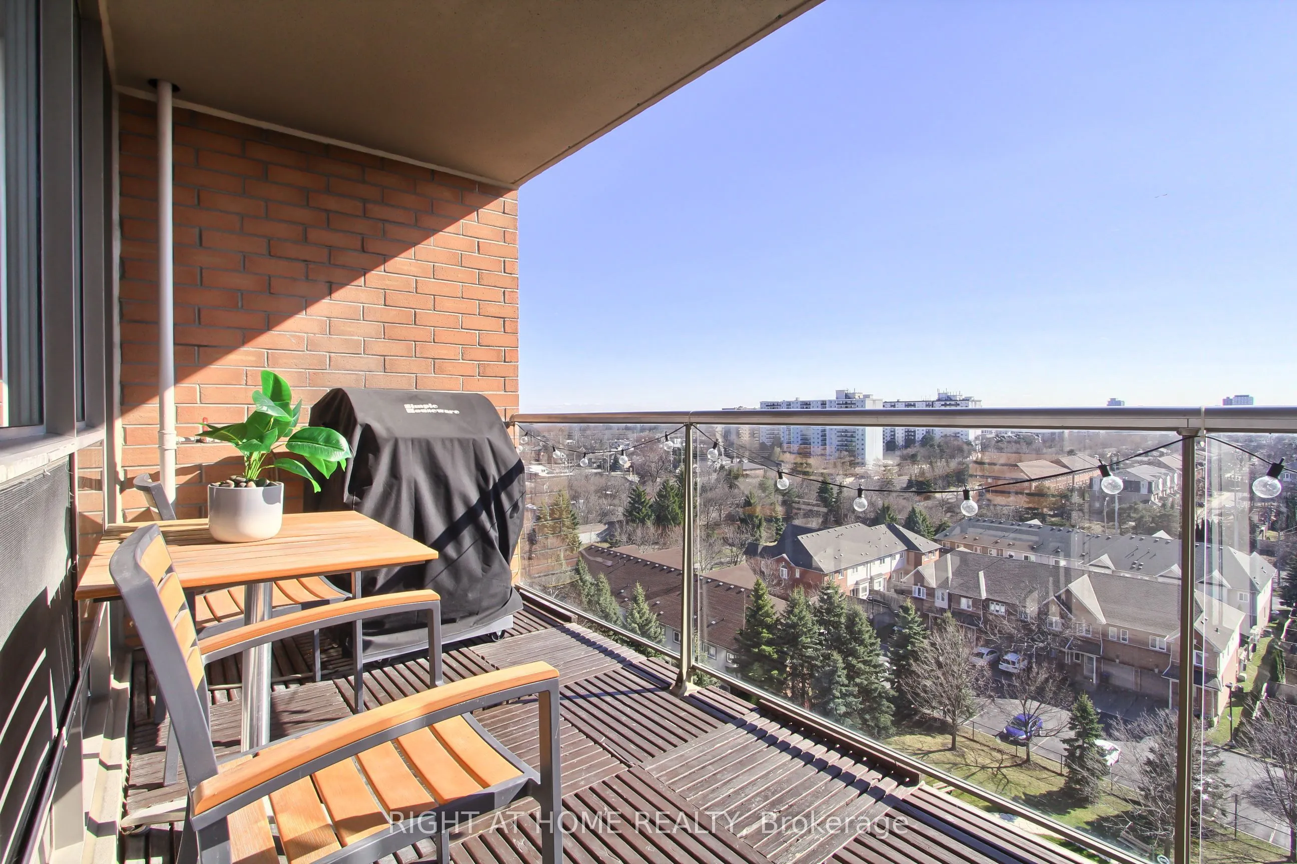 1140 Parkwest Place #1002