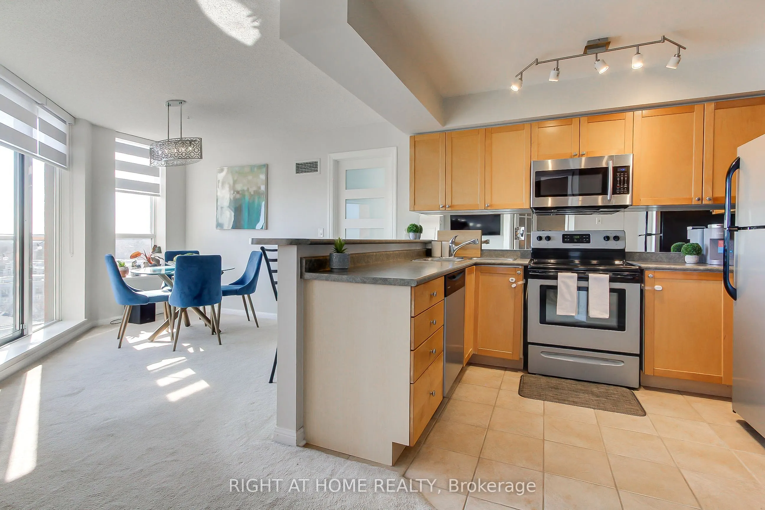 1140 Parkwest Place #1002