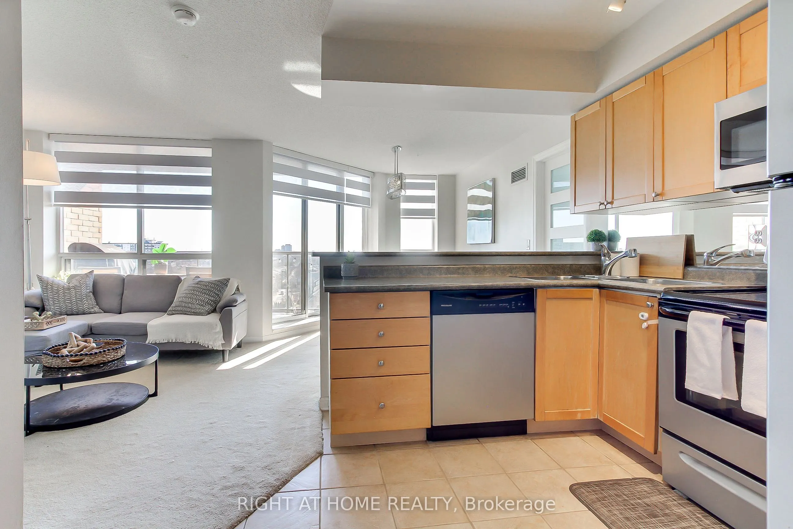 1140 Parkwest Place #1002
