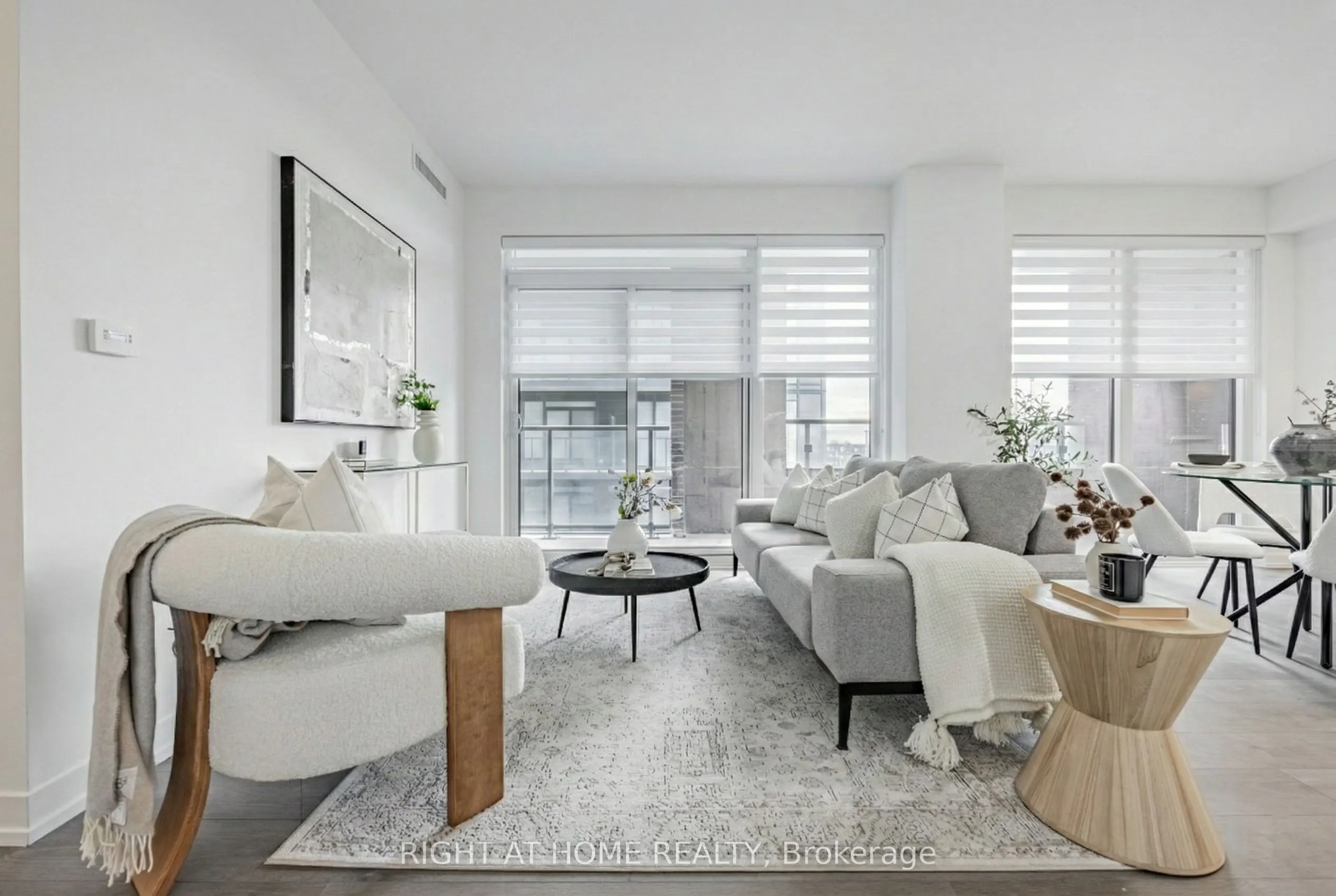 270 Dufferin Street #815
