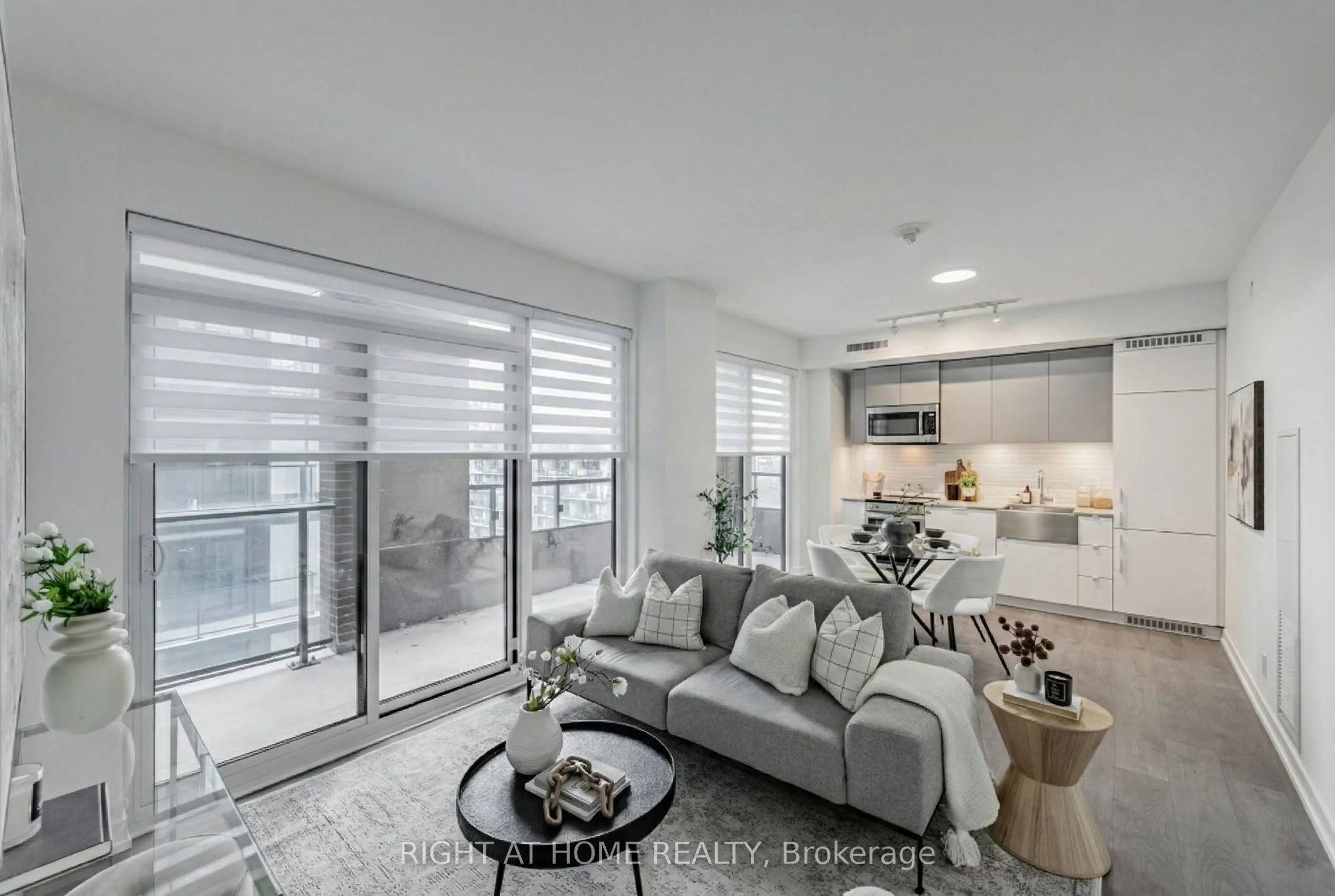 270 Dufferin Street #815