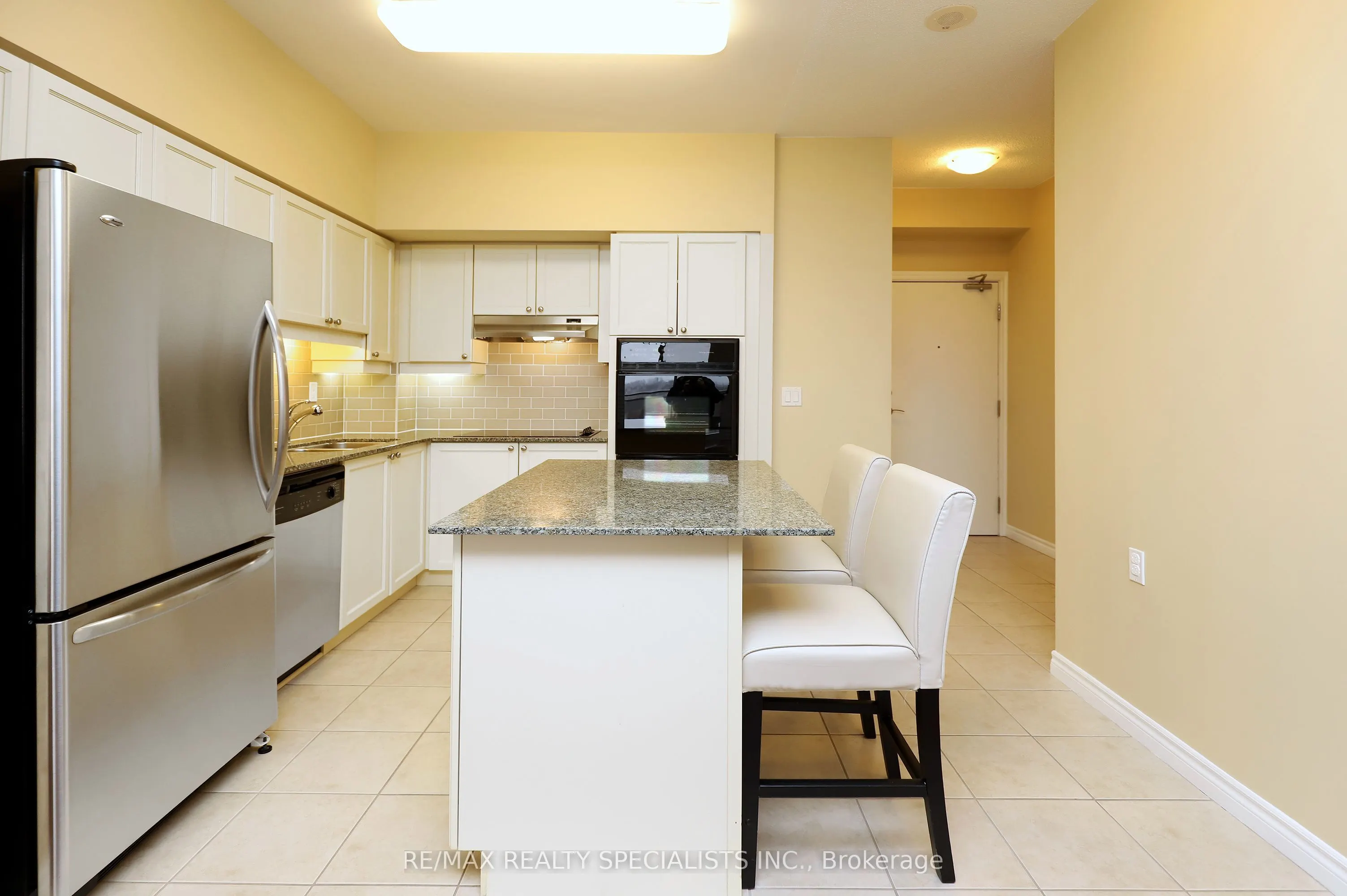 810 Scollard Court #809