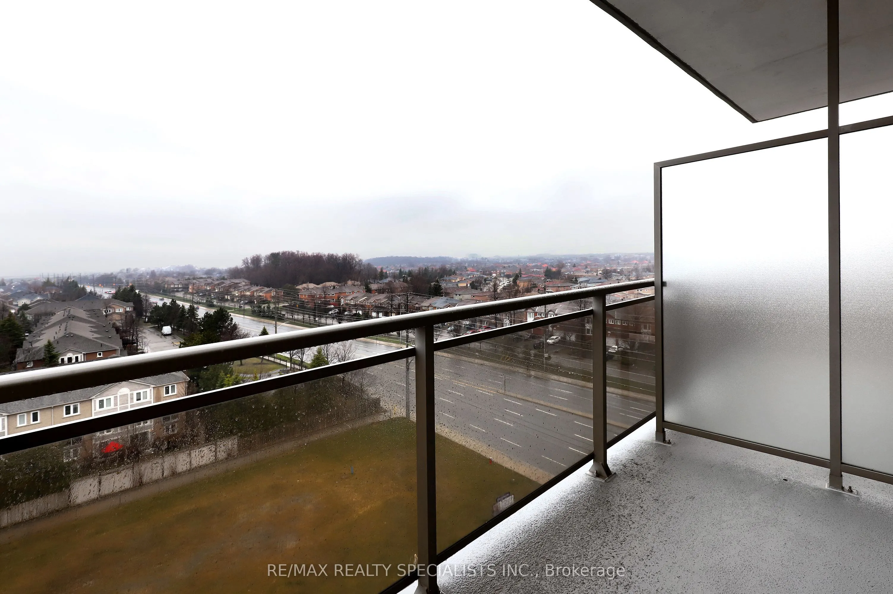 810 Scollard Court #809