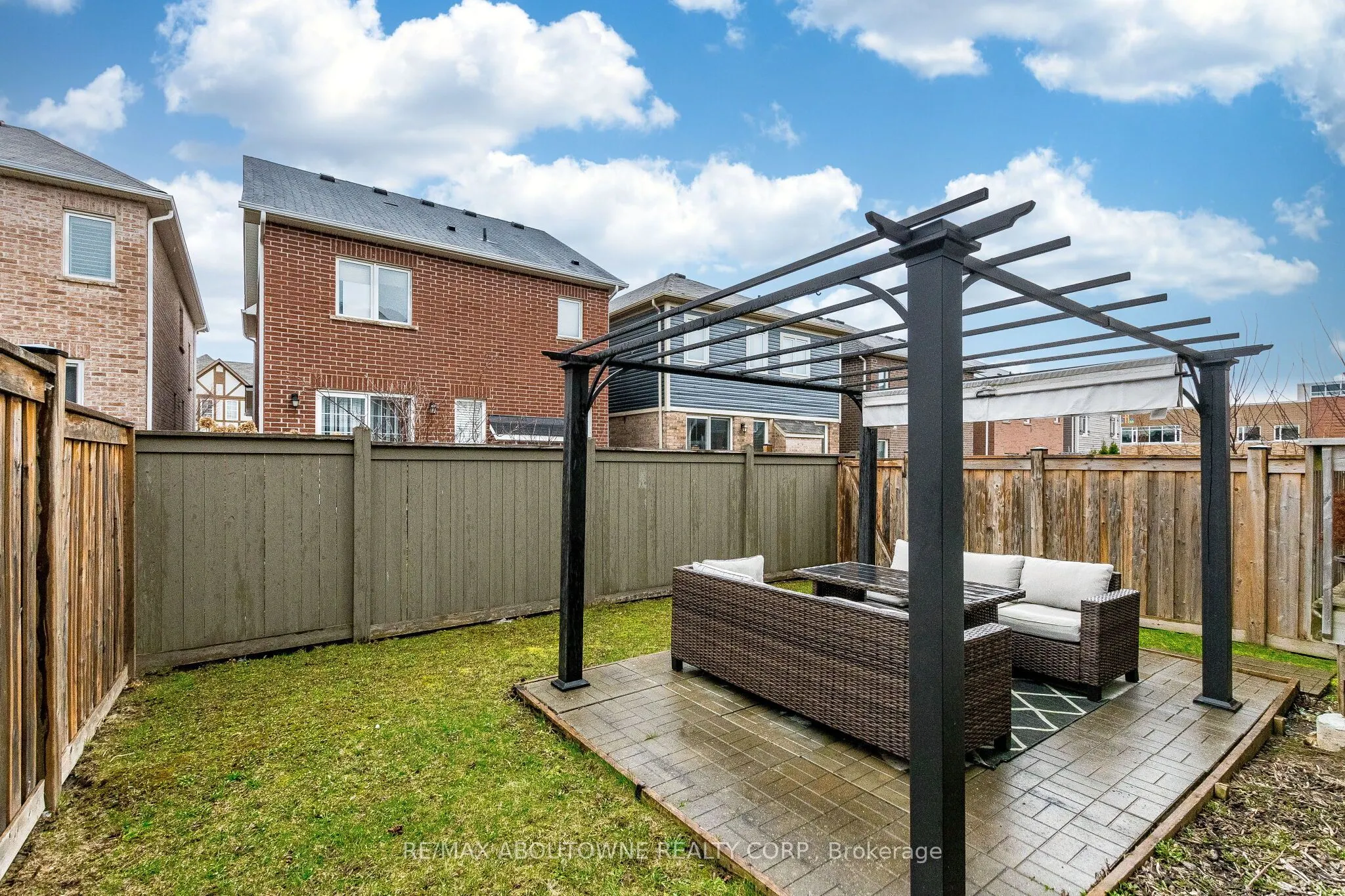 1239 Mulroney Heights
