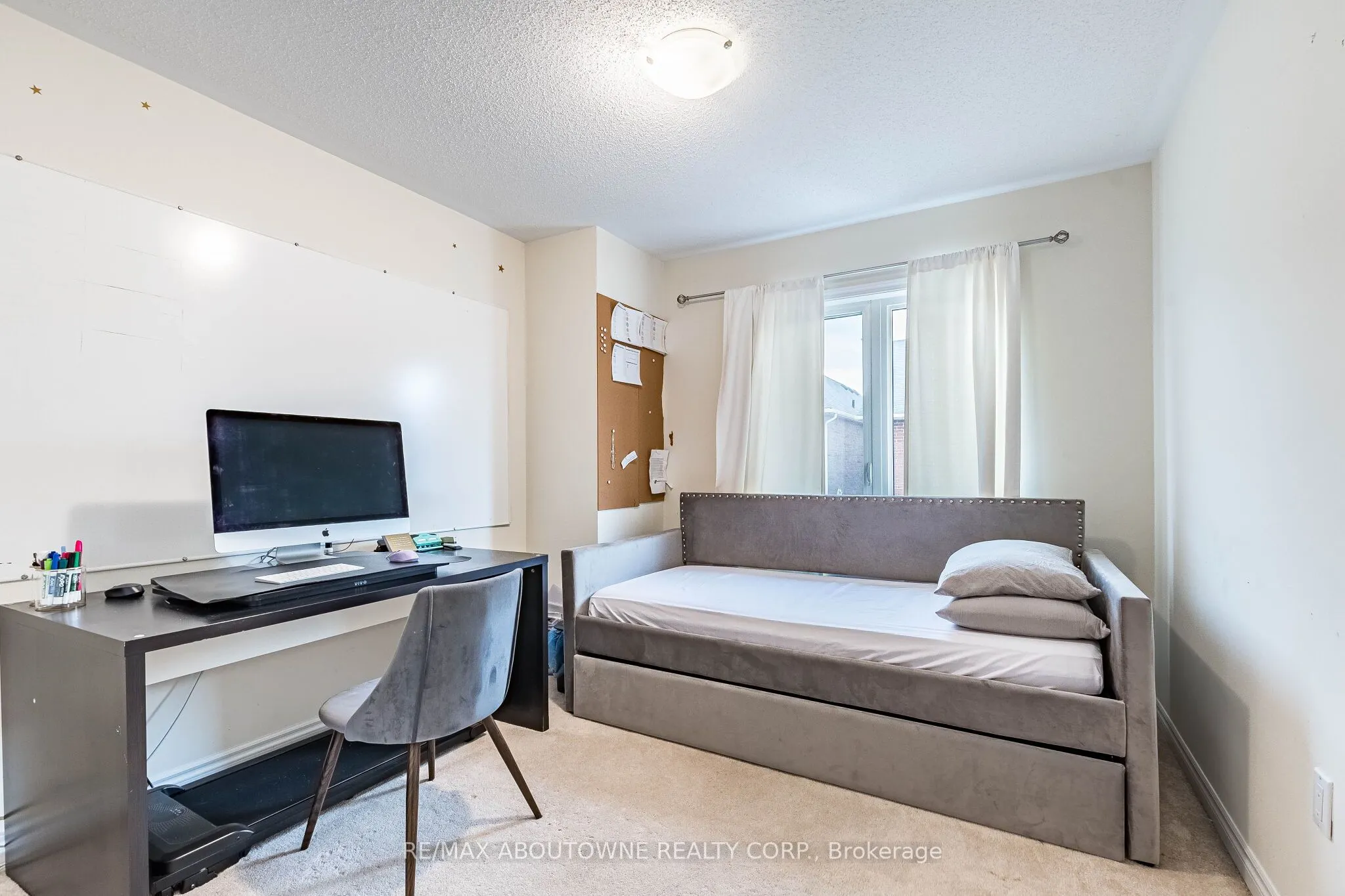 1239 Mulroney Heights