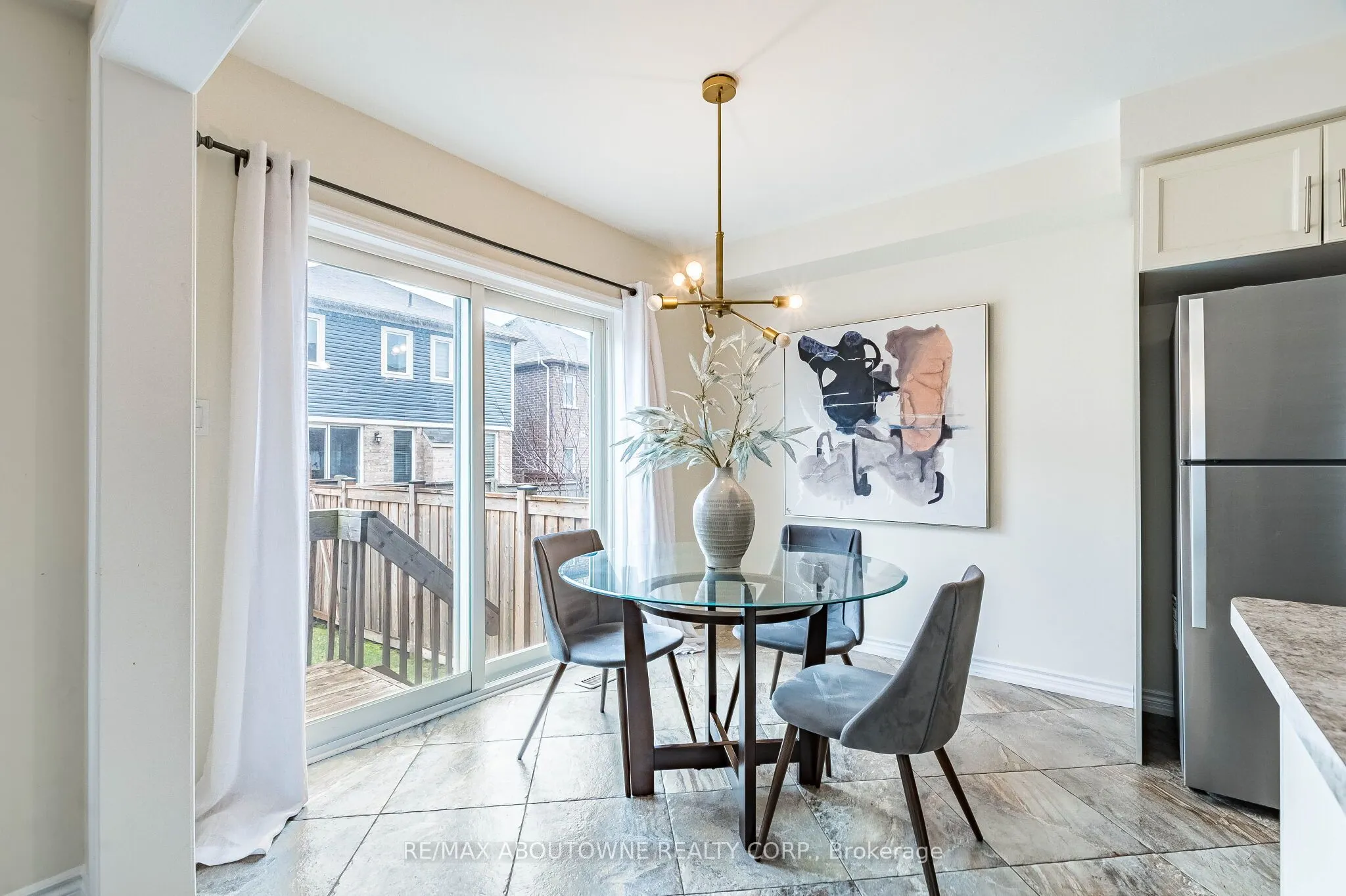 1239 Mulroney Heights