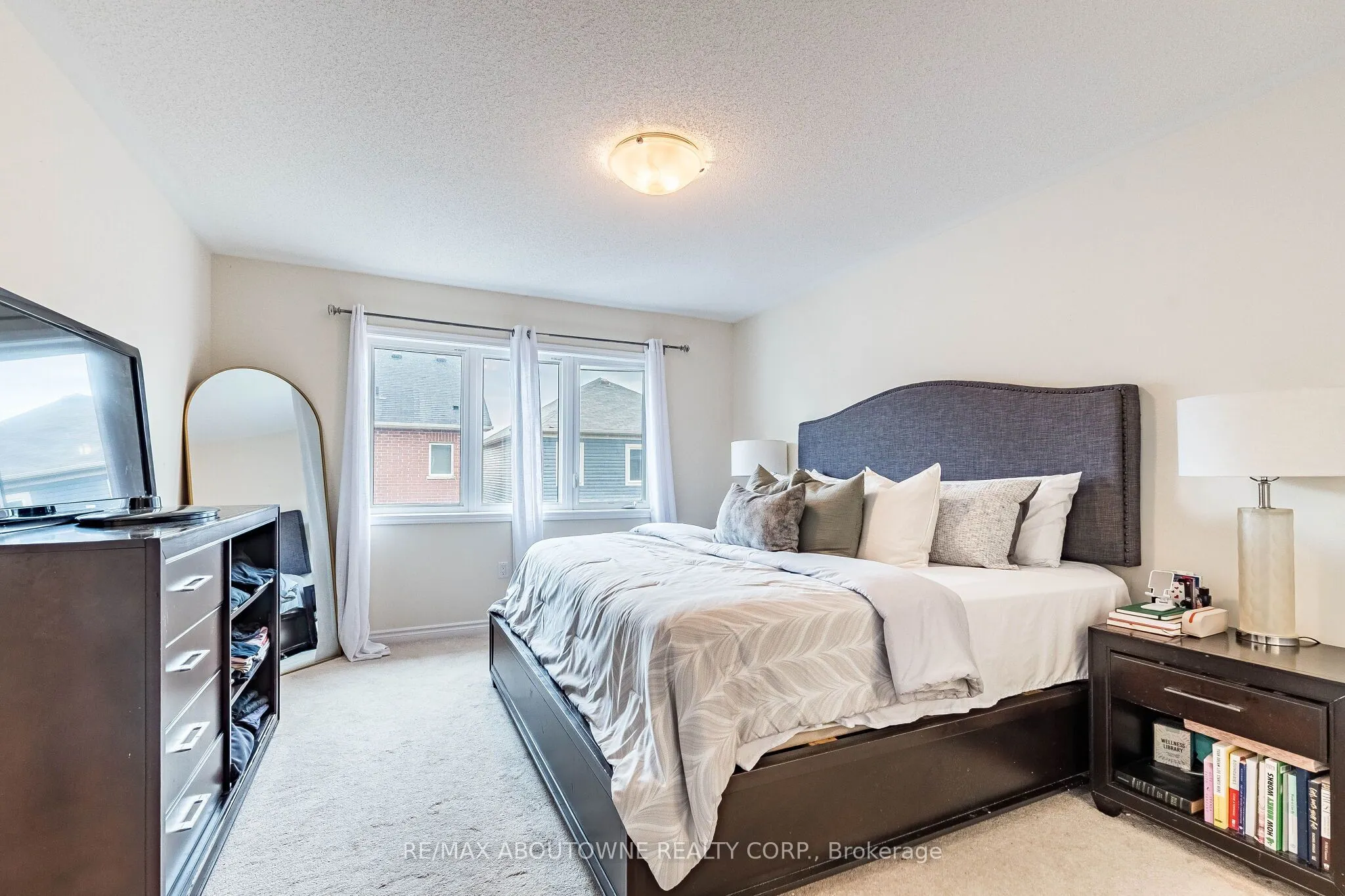 1239 Mulroney Heights