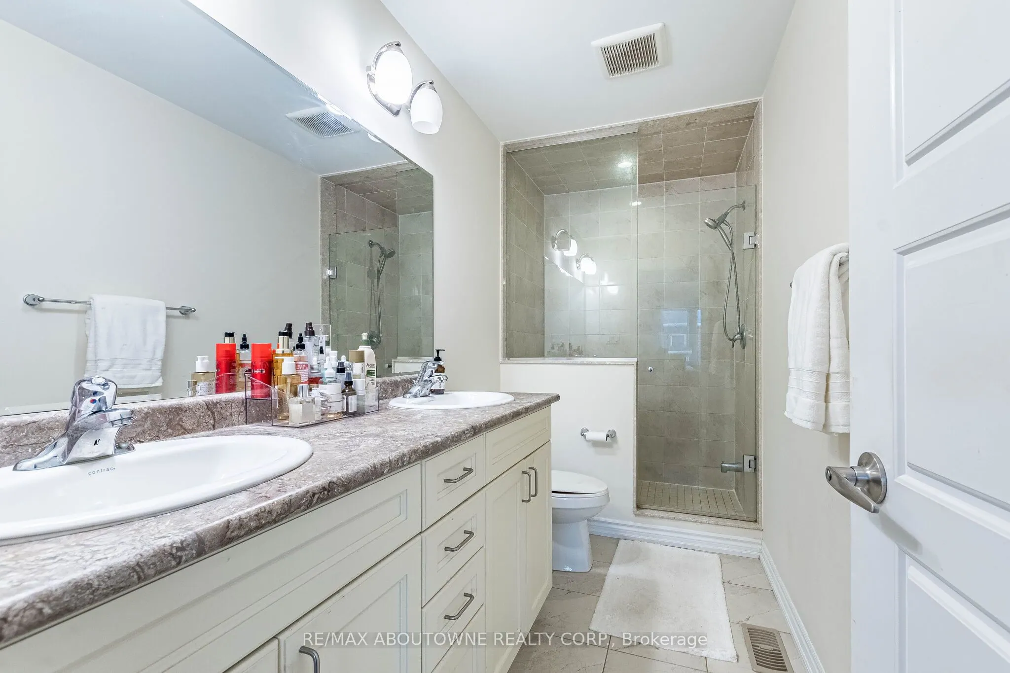 1239 Mulroney Heights