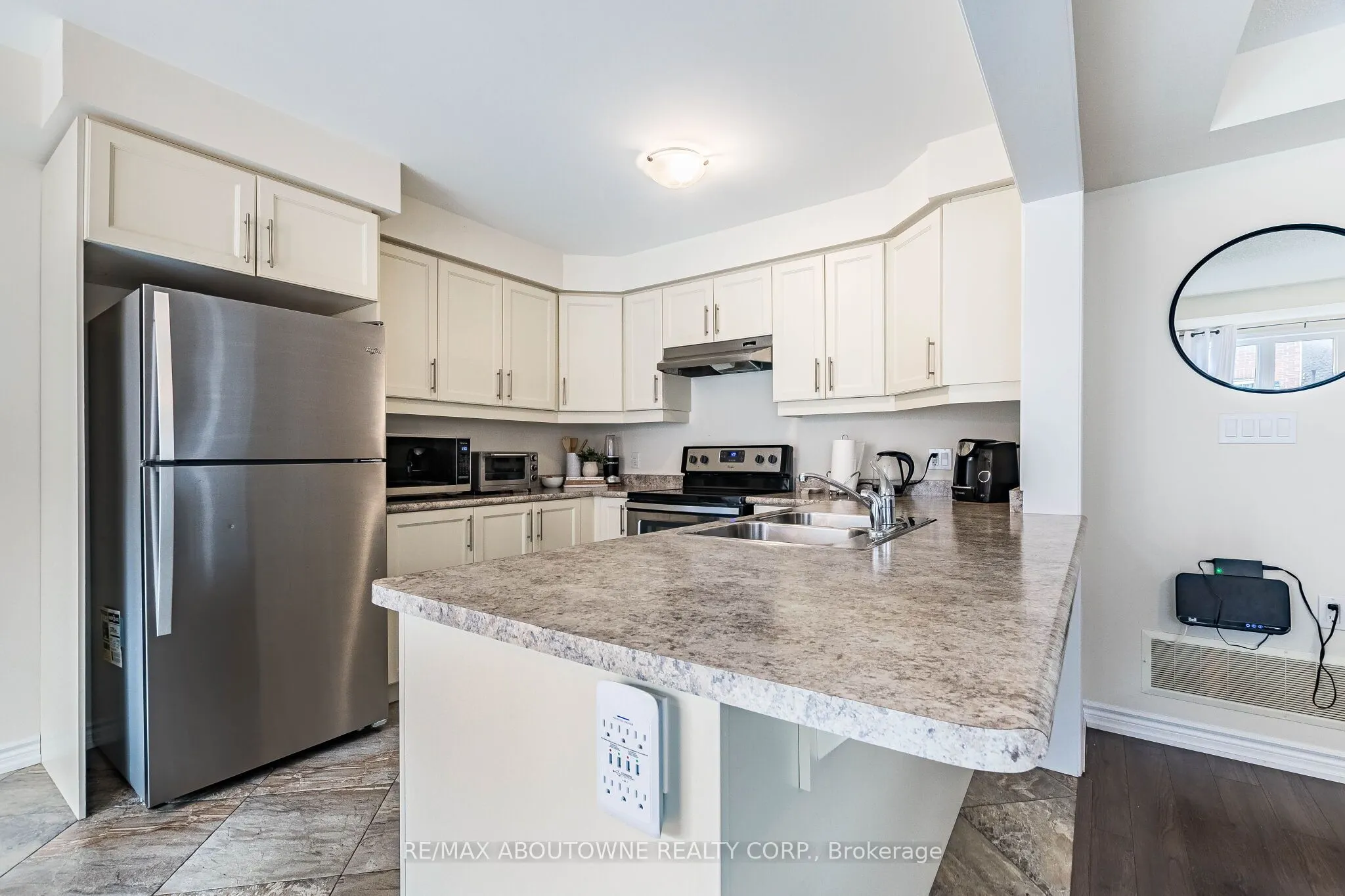 1239 Mulroney Heights