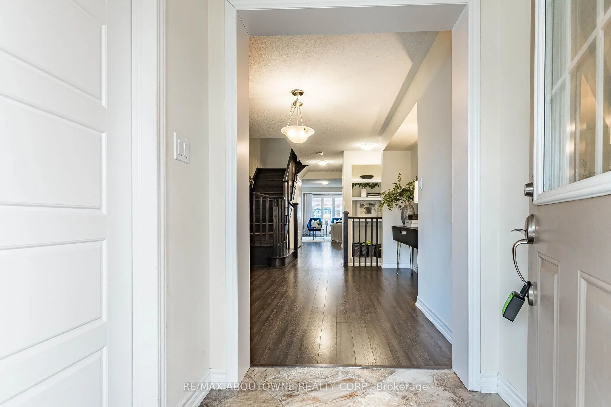 1239 Mulroney Heights