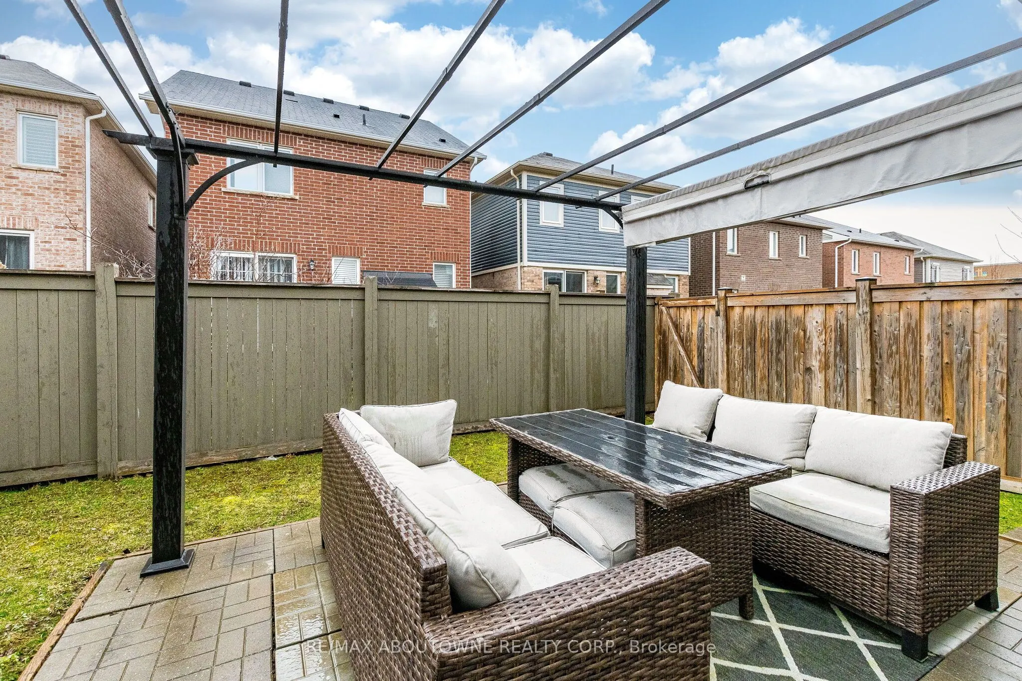 1239 Mulroney Heights