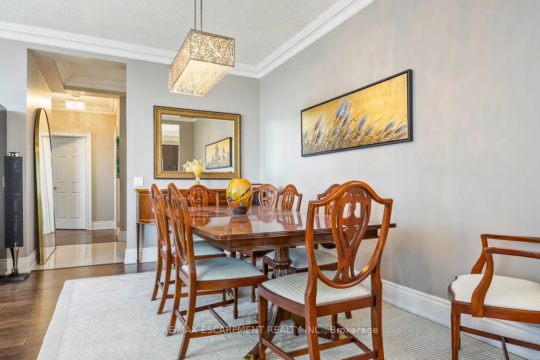 35 Kingsbridge Garden Circle #2706