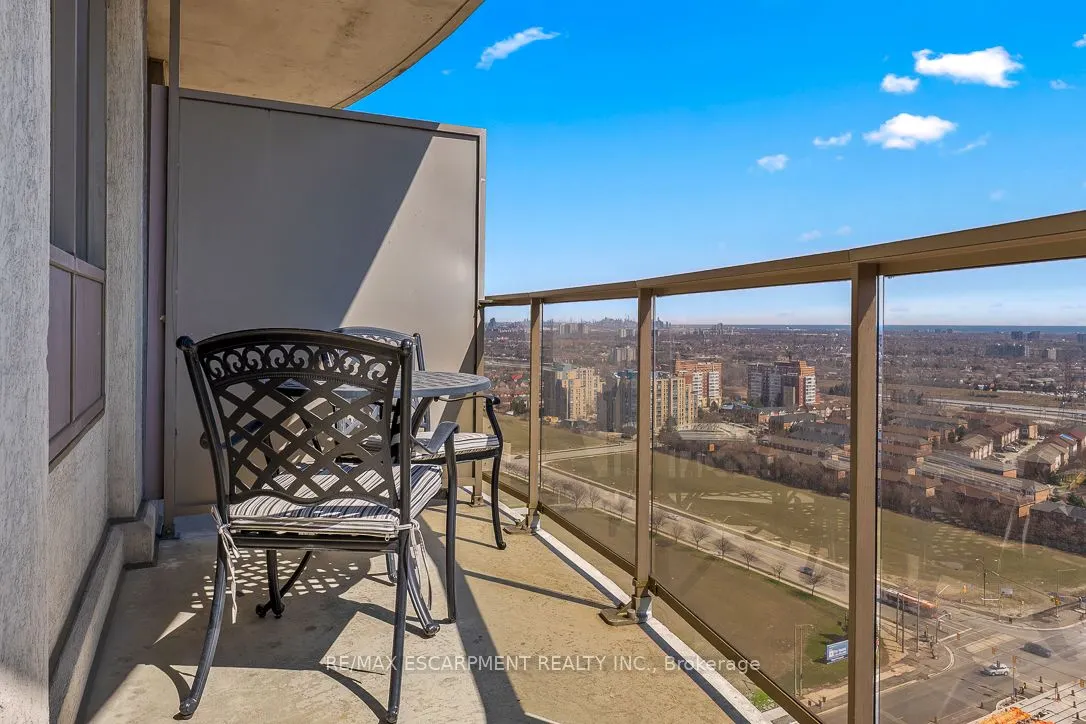 35 Kingsbridge Garden Circle #2706