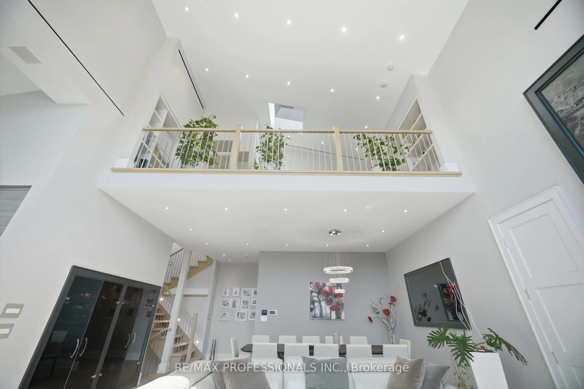 466 The Kingsway