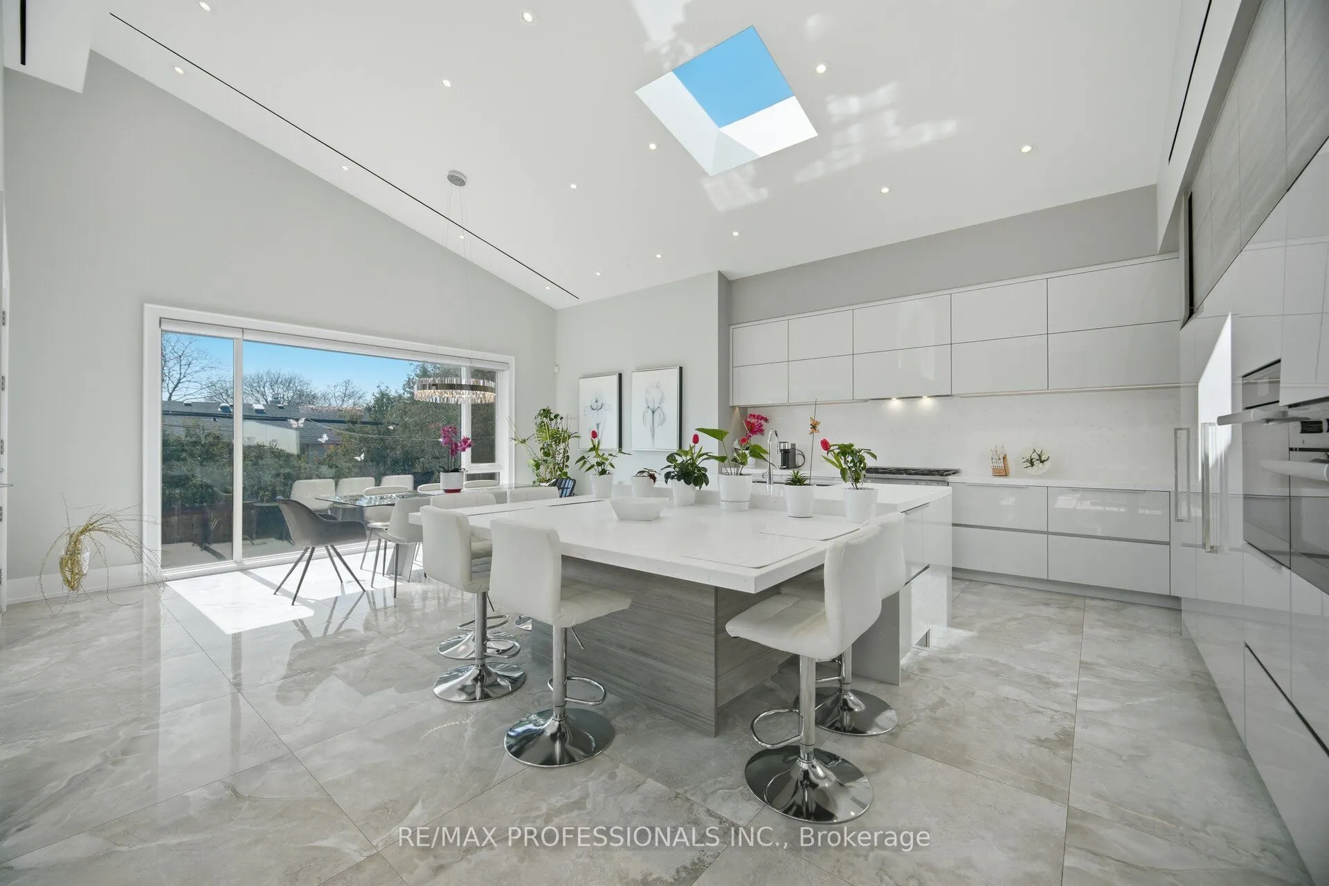 466 The Kingsway