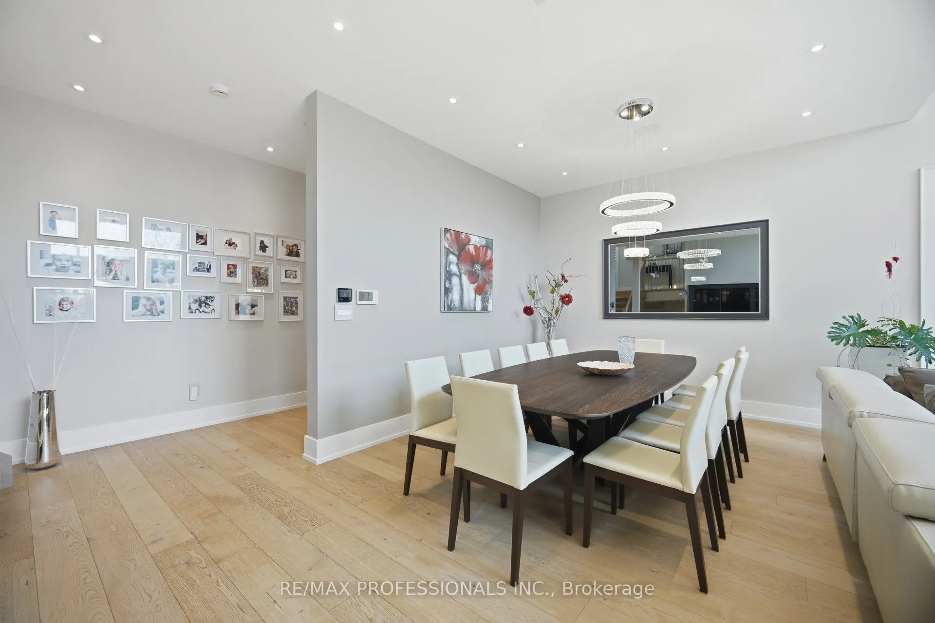 466 The Kingsway
