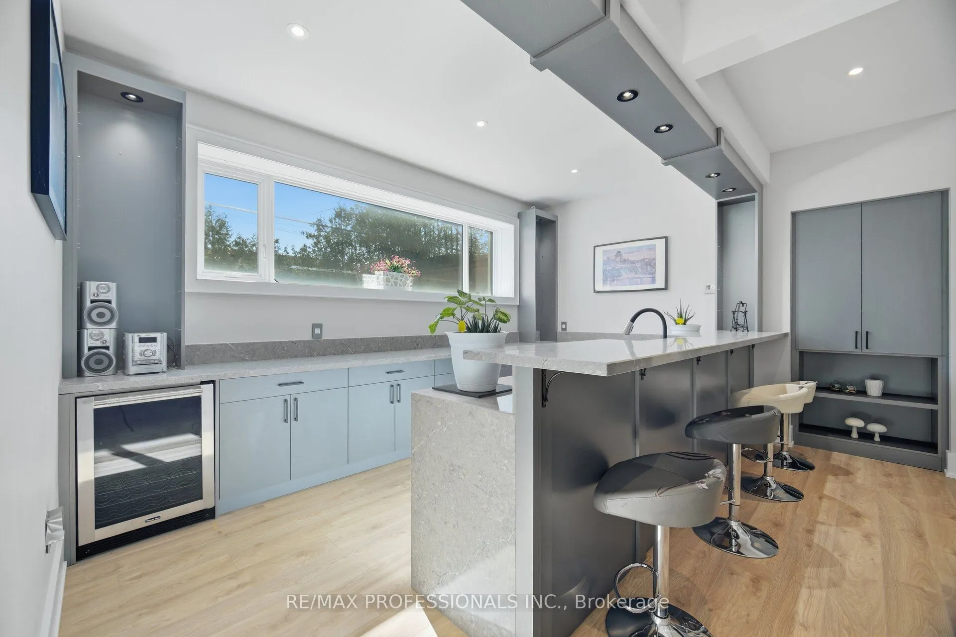 466 The Kingsway