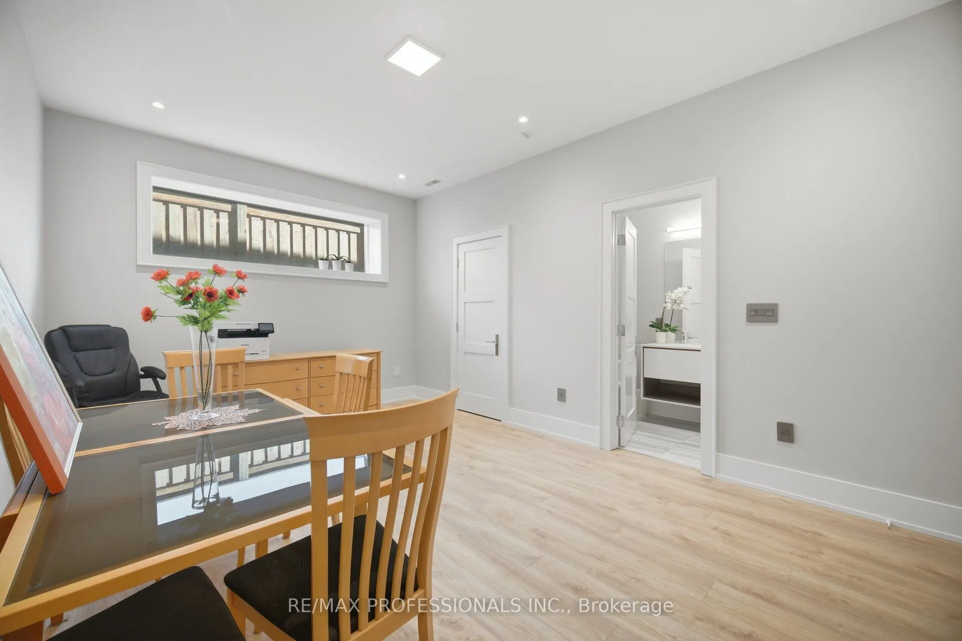 466 The Kingsway
